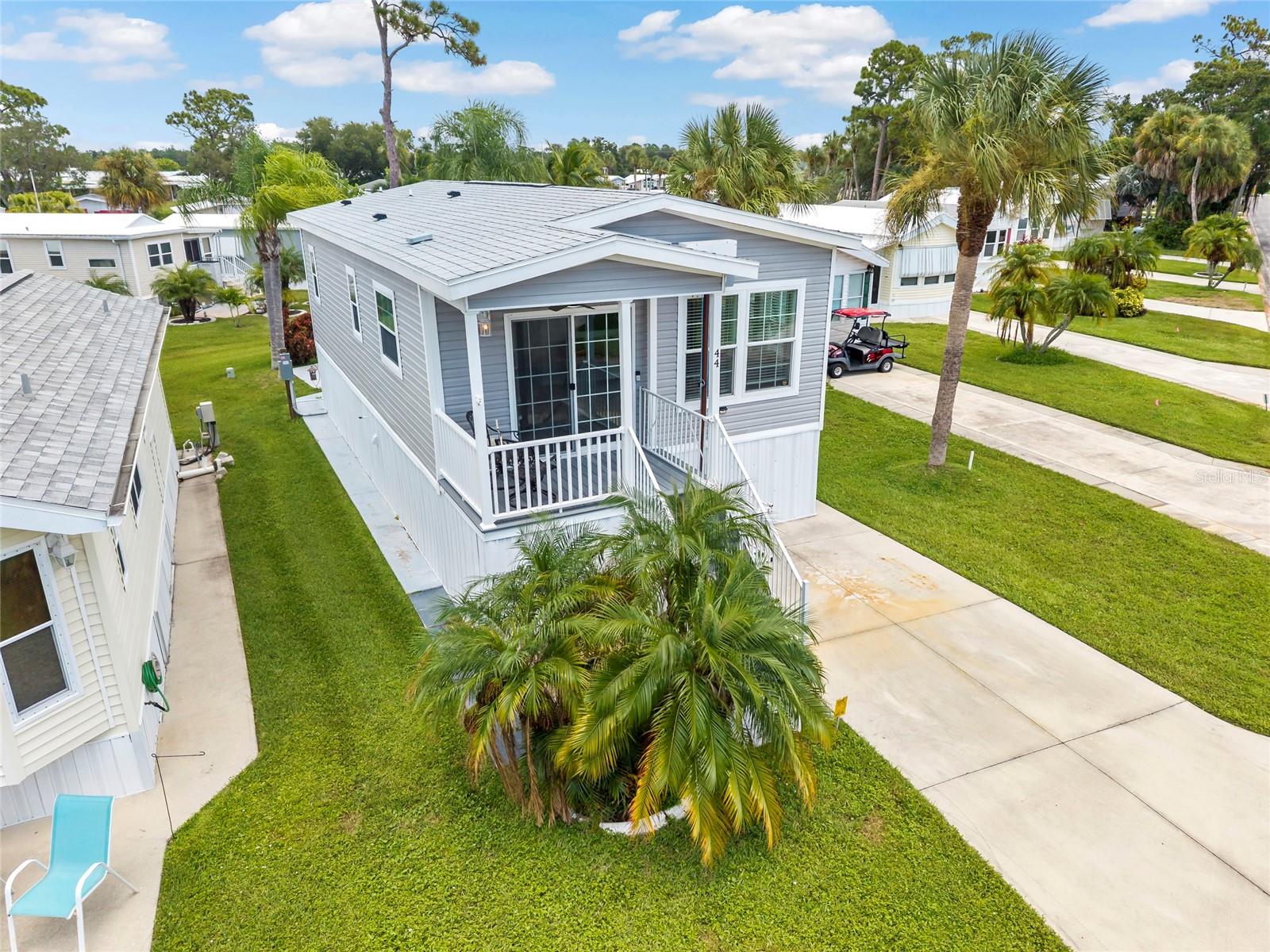 4th image of 44 Crown Point Dr, Nokomis, FL 34275 | MLS# A4703398