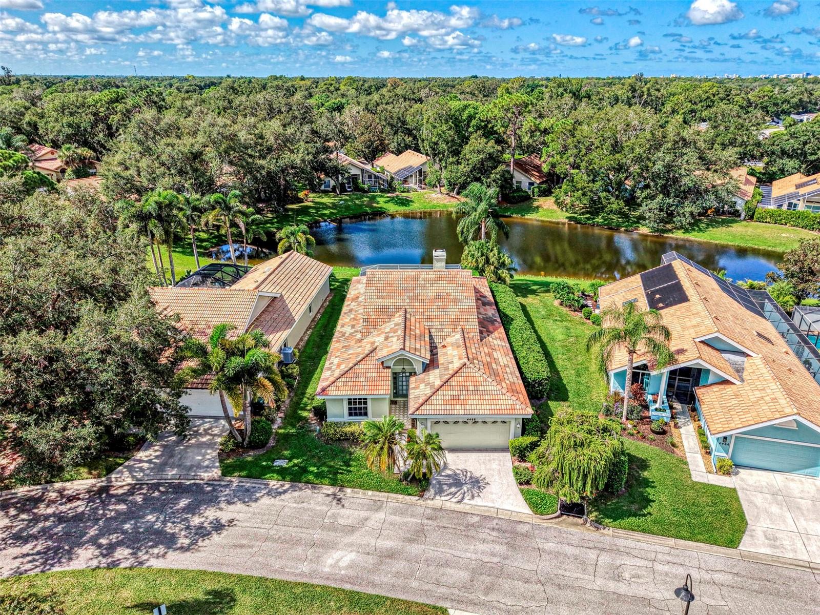 4th image of 4468 Ascot Cir N, Sarasota, FL 34235 | MLS# A4703420