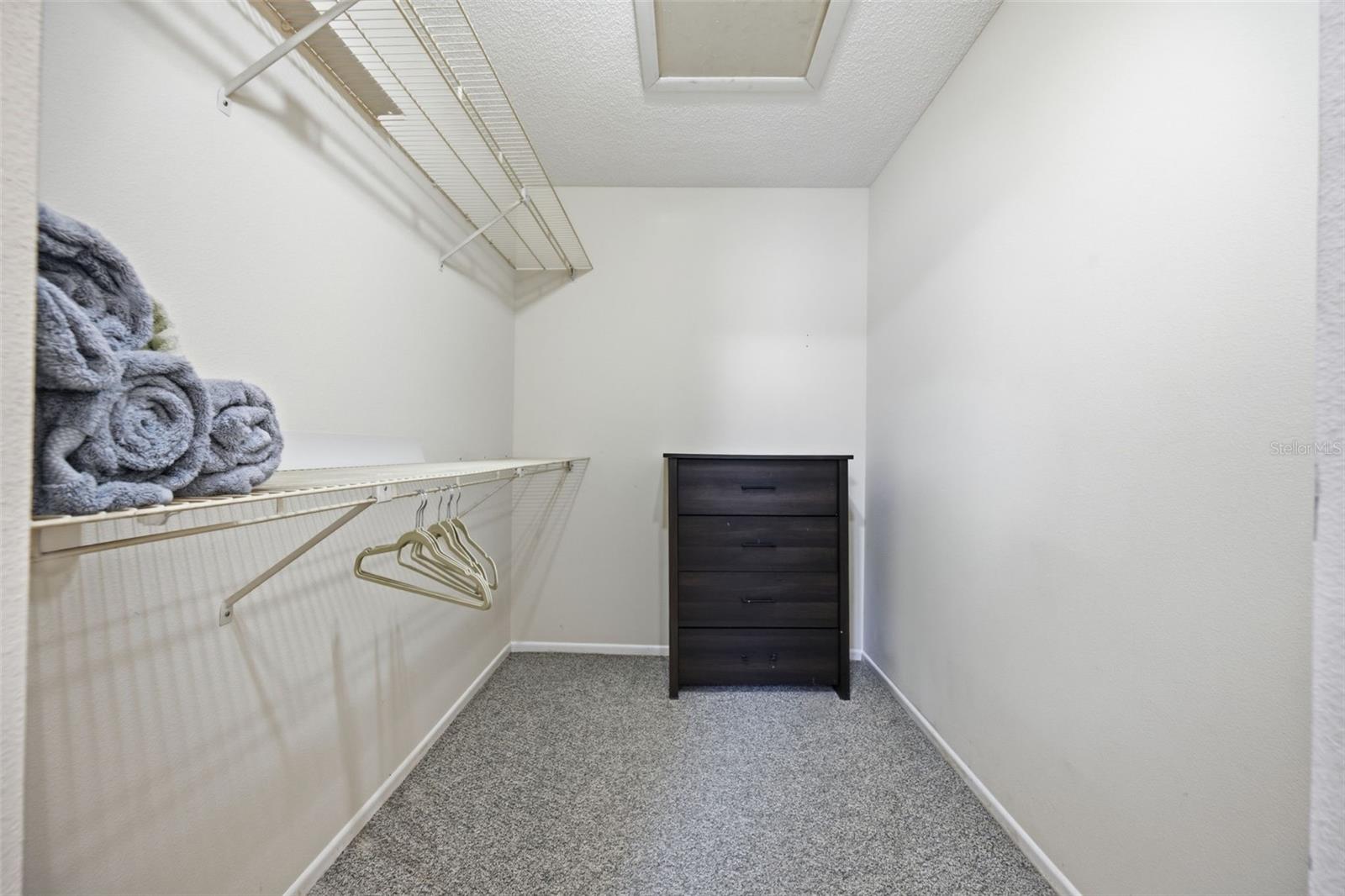 4th image of 3884 59th Ave W, BRADENTON, FL 34210
