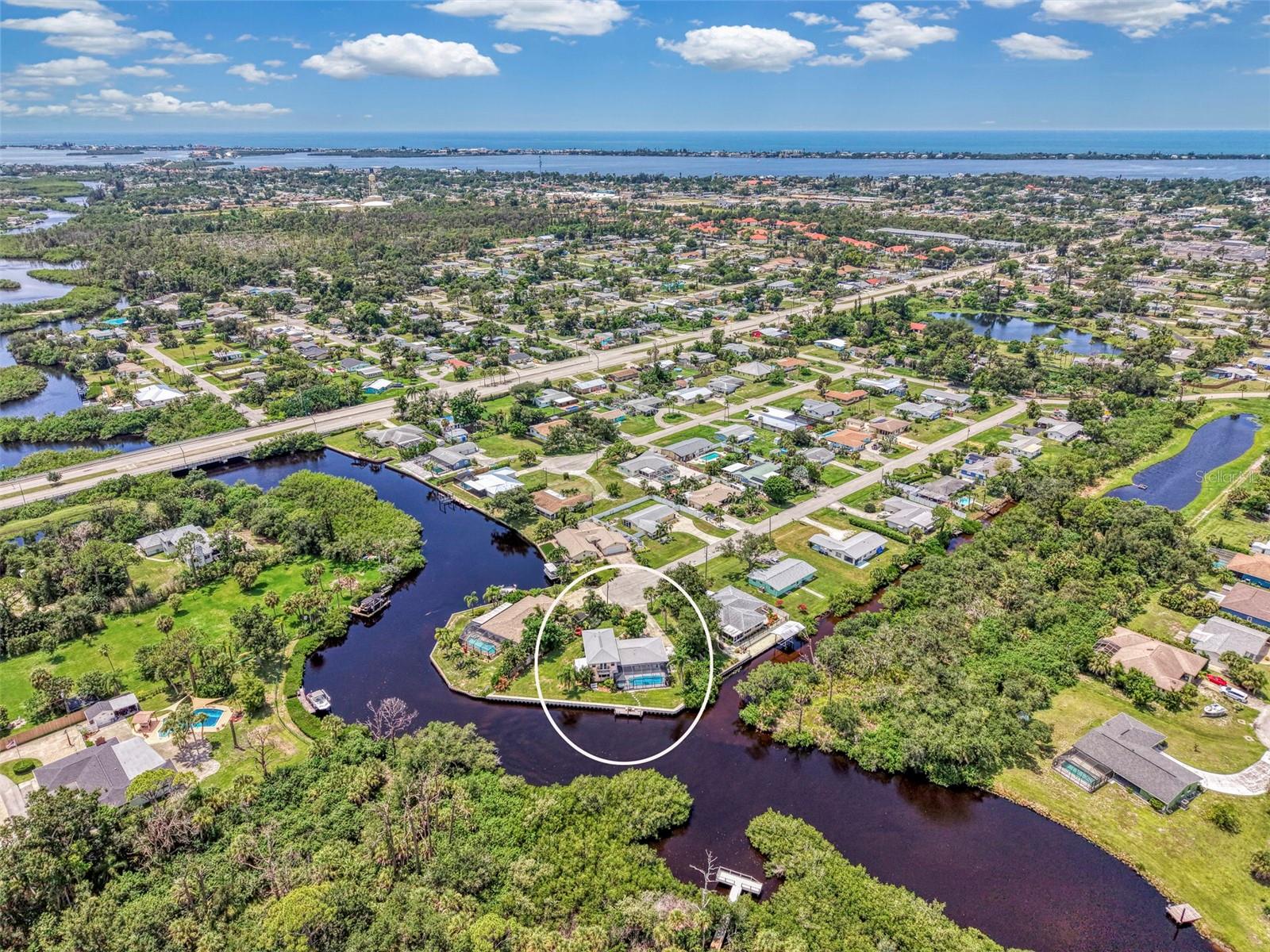 4th image of 490 Creek Lane Dr, Englewood, FL 34223 | MLS# N6145415