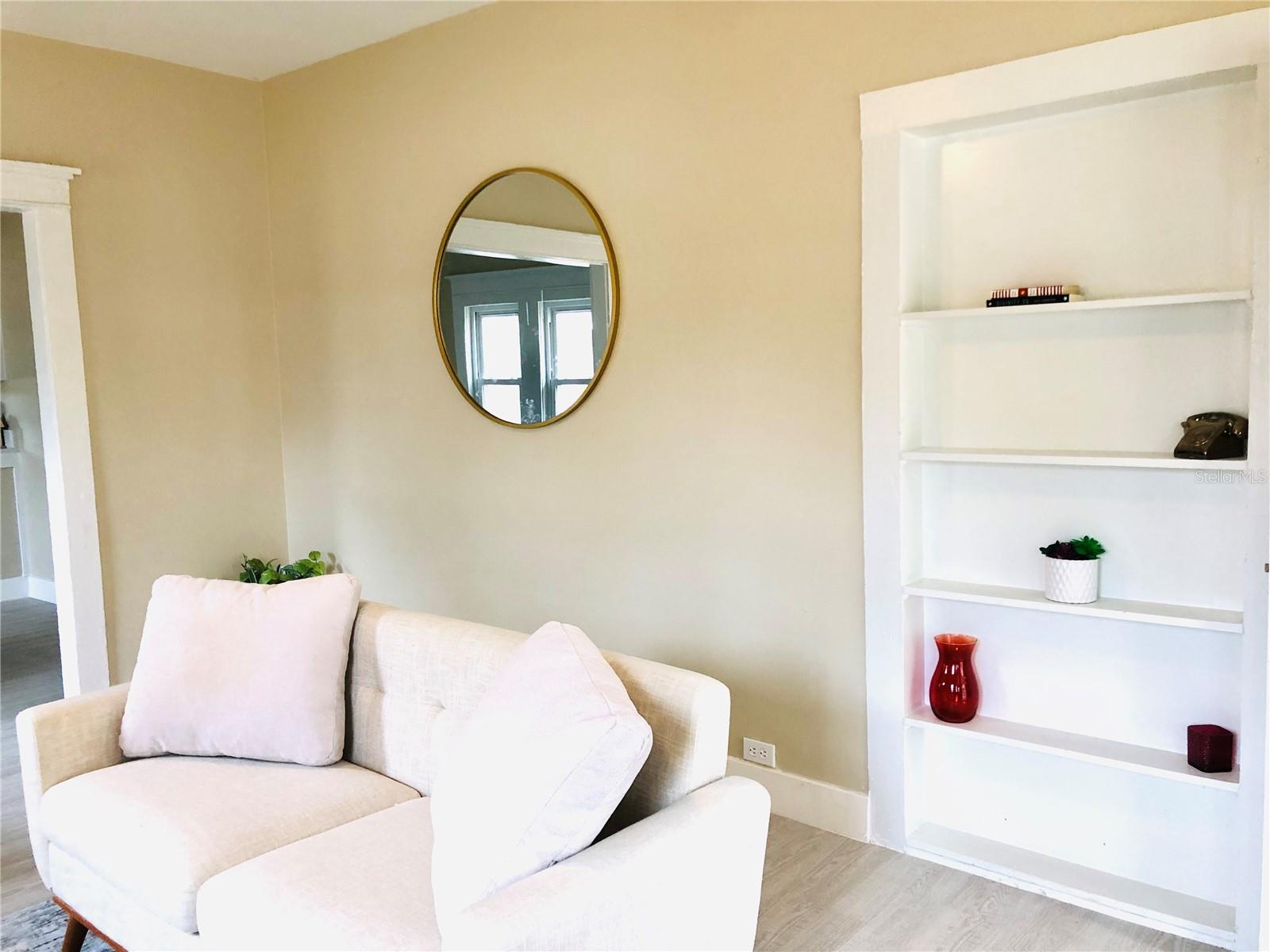 3rd image of 908 Vine Ave, Clearwater, FL 33755 | MLS# TB8540434