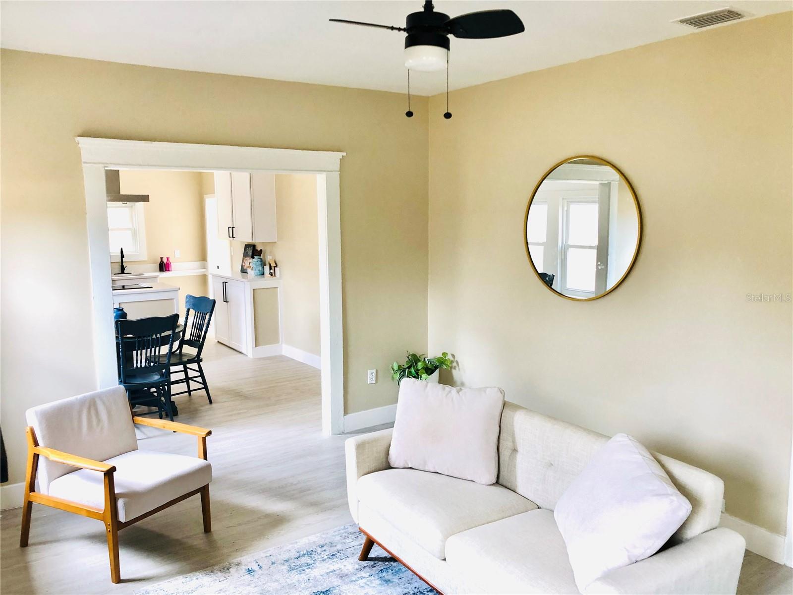 4th image of 908 Vine Ave, Clearwater, FL 33755 | MLS# TB8540434