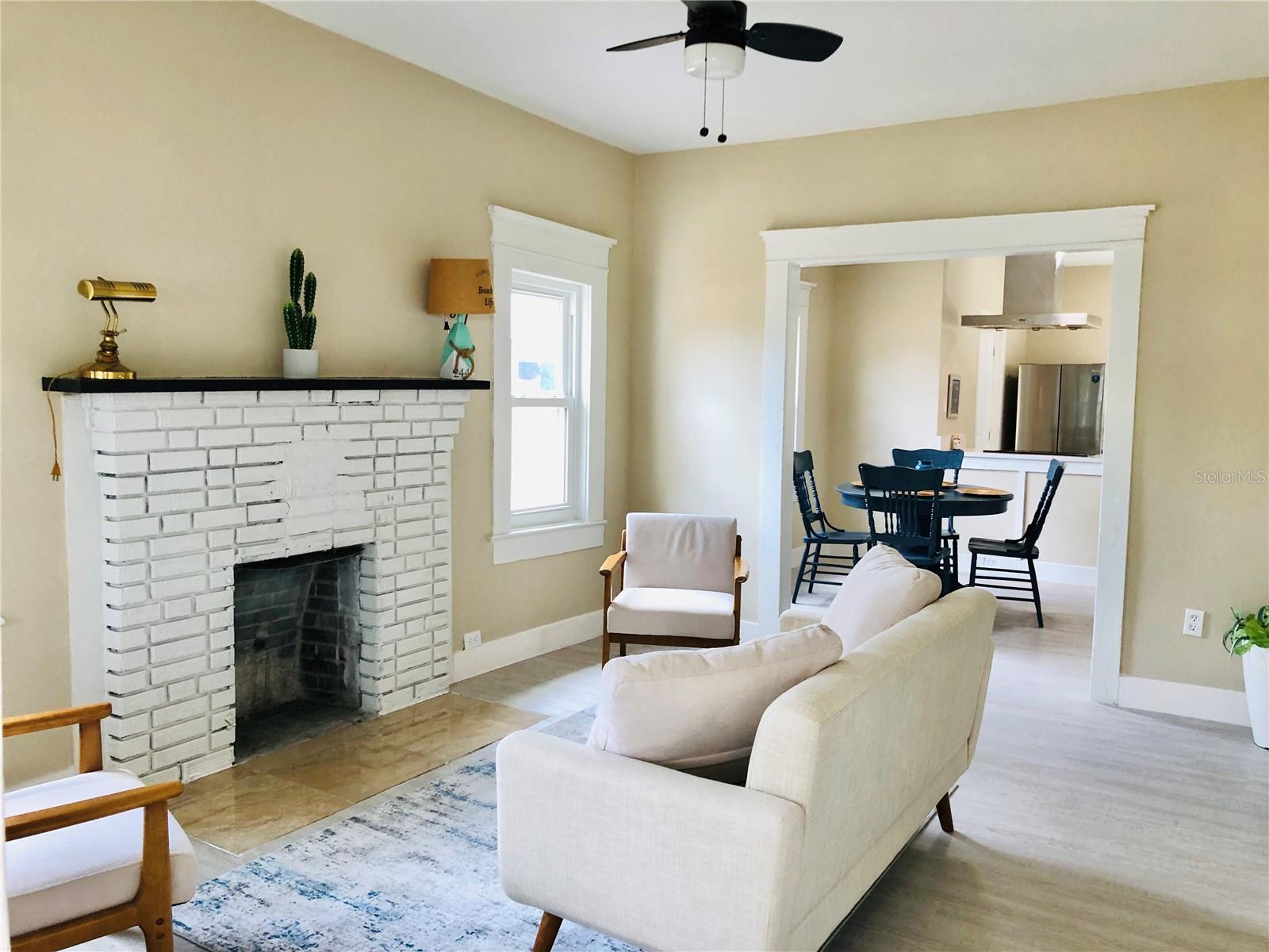2nd image of 908 Vine Ave, Clearwater, FL 33755 | MLS# TB8540434