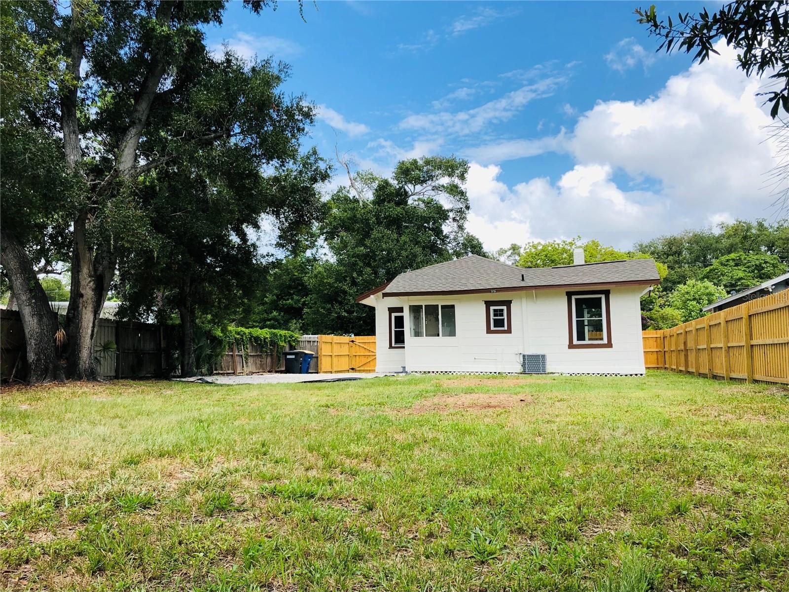 33rd image of 908 Vine Ave, Clearwater, FL 33755 | MLS# TB8540434