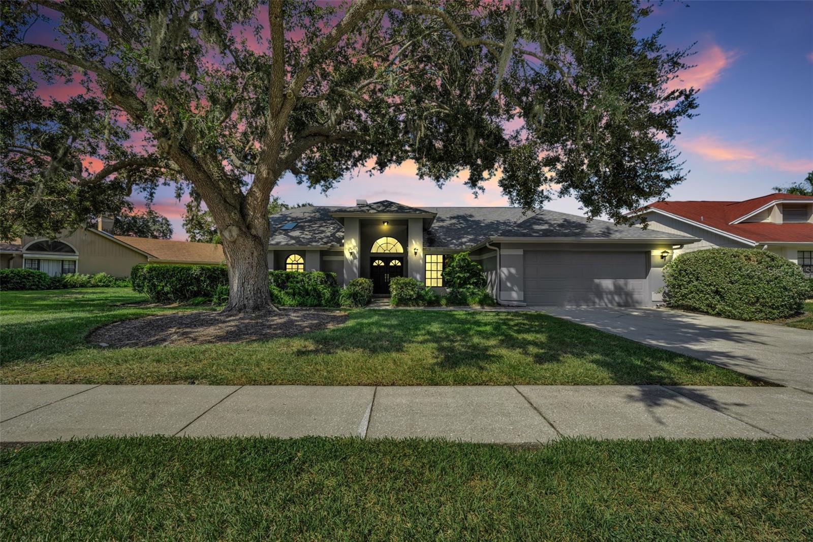 5th image of 802 Centerwood Dr, Tarpon Springs, FL 34688 | MLS# TB8540456