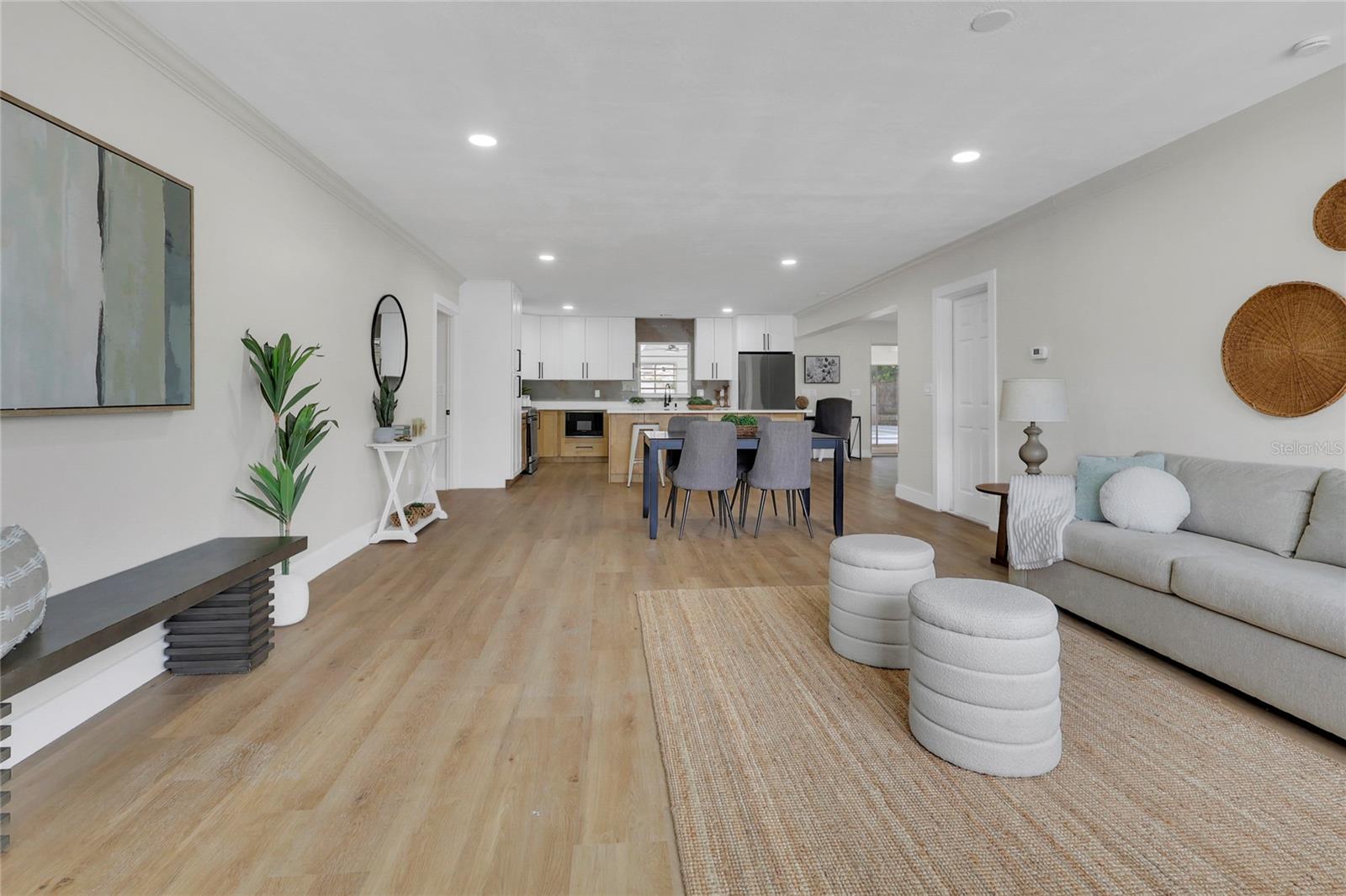 3rd image of 5627 Oakland Dr, Tampa, FL 33617 | MLS# TB8540498