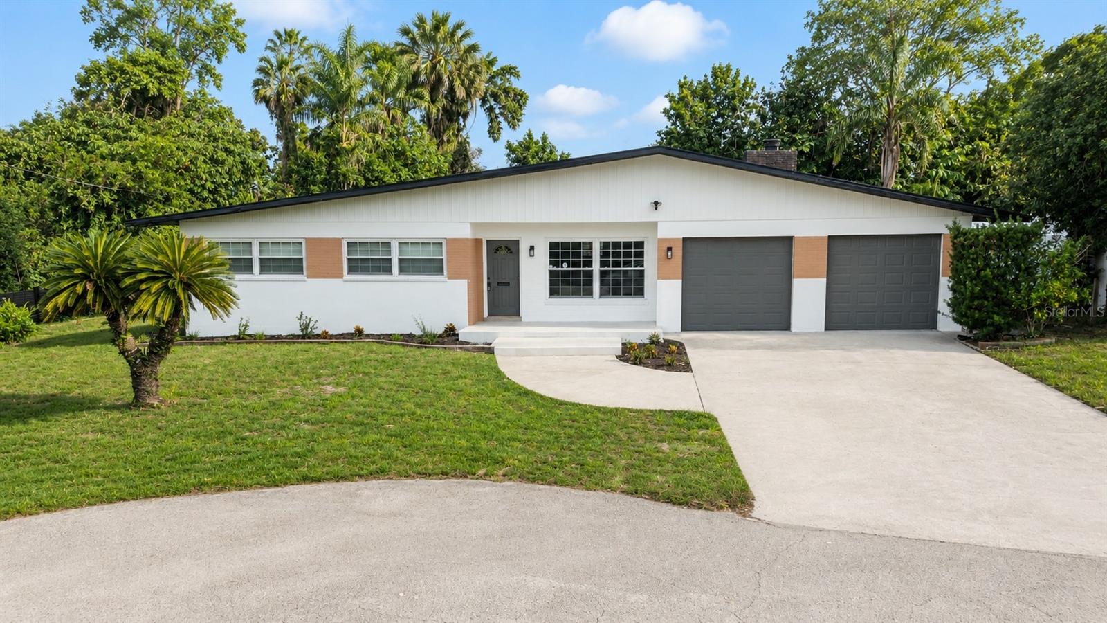 1st image of 5627 Oakland Dr, Tampa, FL 33617 | MLS# TB8540498