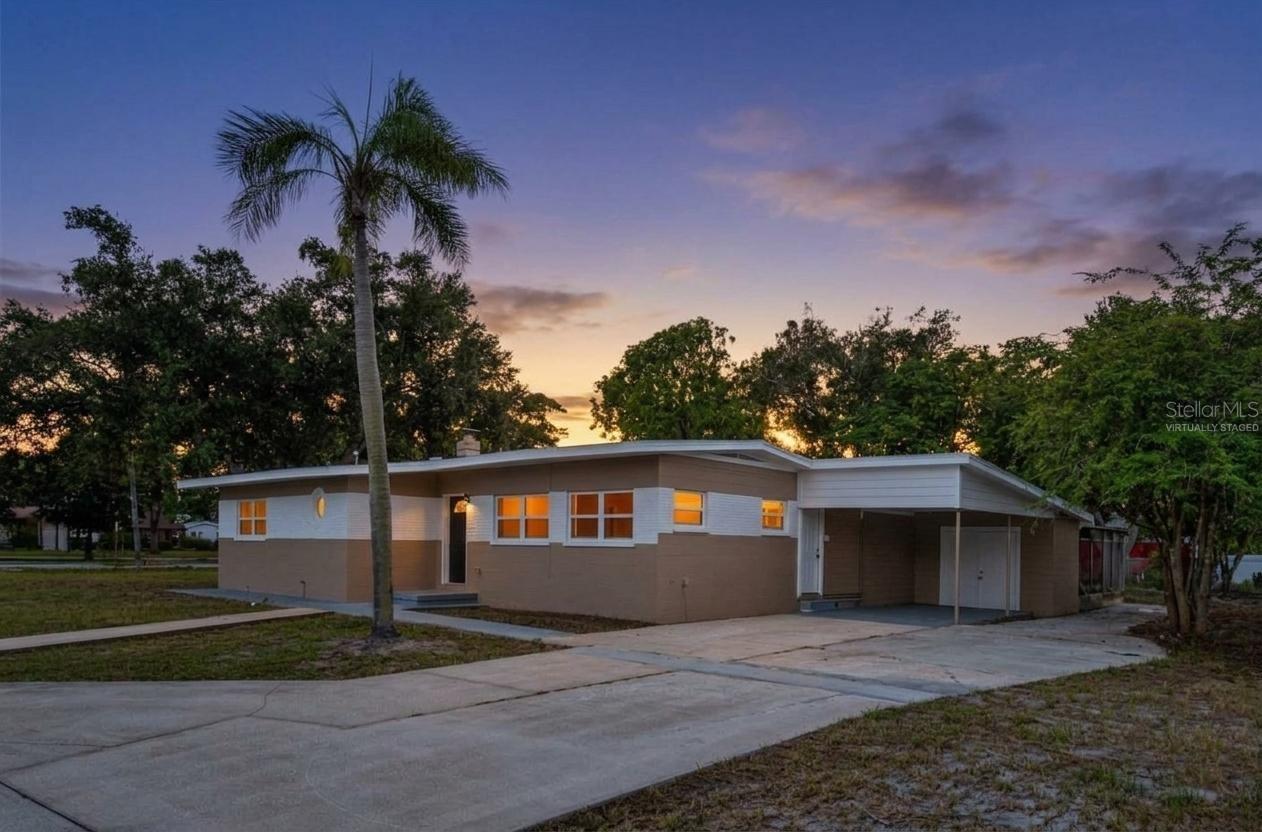 Photo 1 of Single family home for sale at 5131 Aragon Way S, Saint Petersburg, FL 33705 | MLS# A4703475 | Listing updated on 2026-09-02