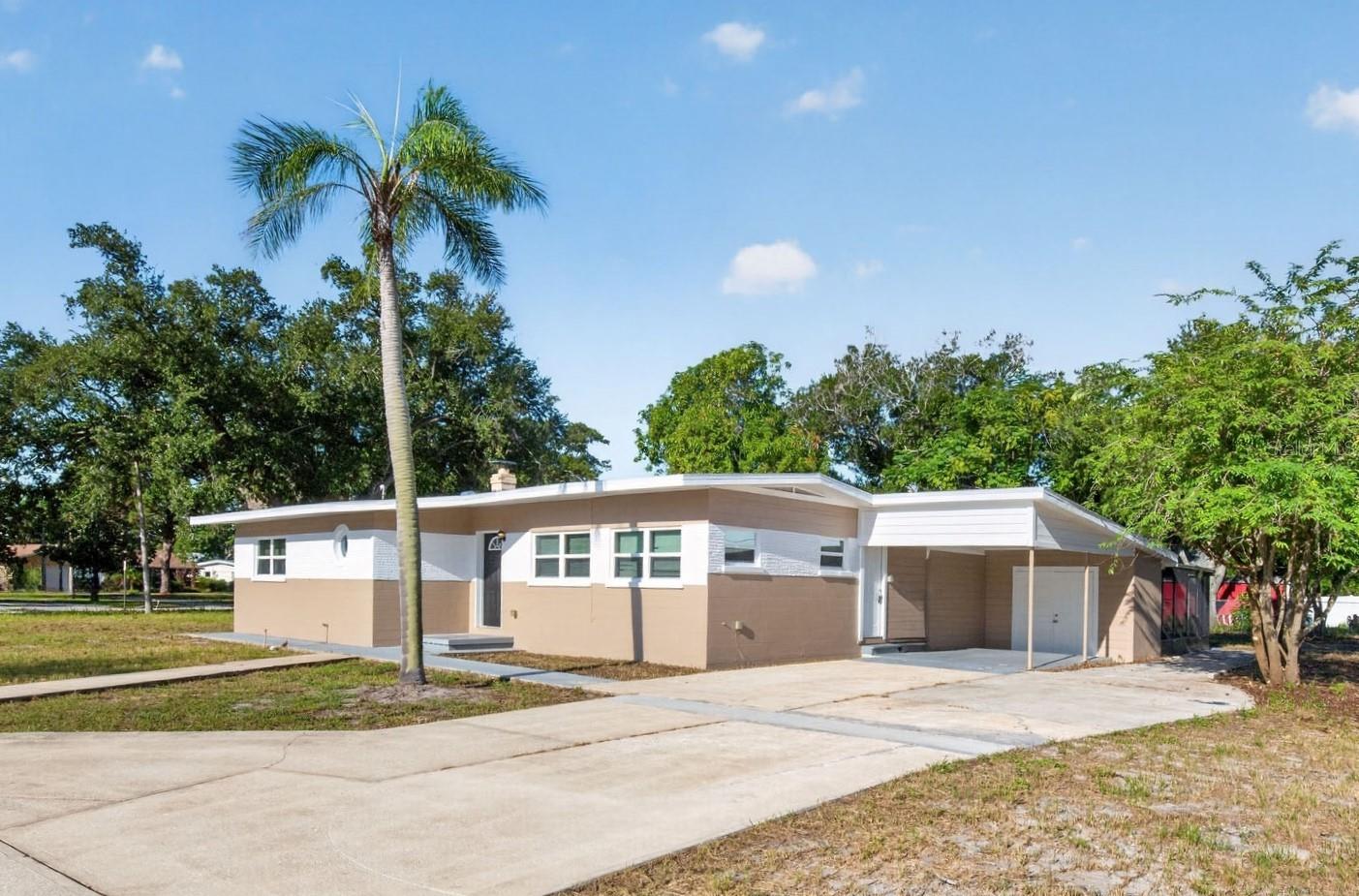 Photo 2 of Single family home for sale at 5131 Aragon Way S, Saint Petersburg, FL 33705 | MLS# A4703475 | Listing updated on 2026-09-02