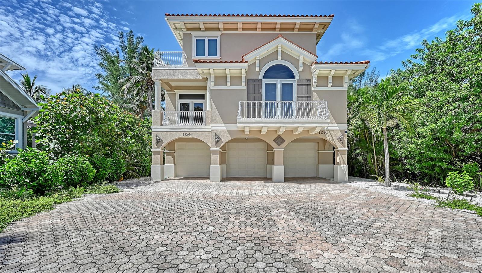3rd image of 106 74Th St, Holmes Beach, FL 34217