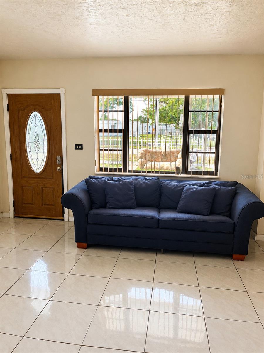 3rd image of 3439 Nw 87Th St, Miami, FL 33147 | MLS# O6435075