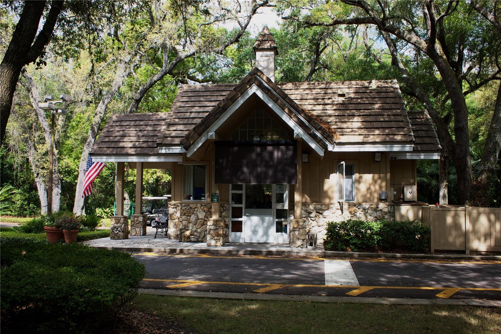 2nd image of 2184 Woodbridge Rd, LONGWOOD, FL 32779