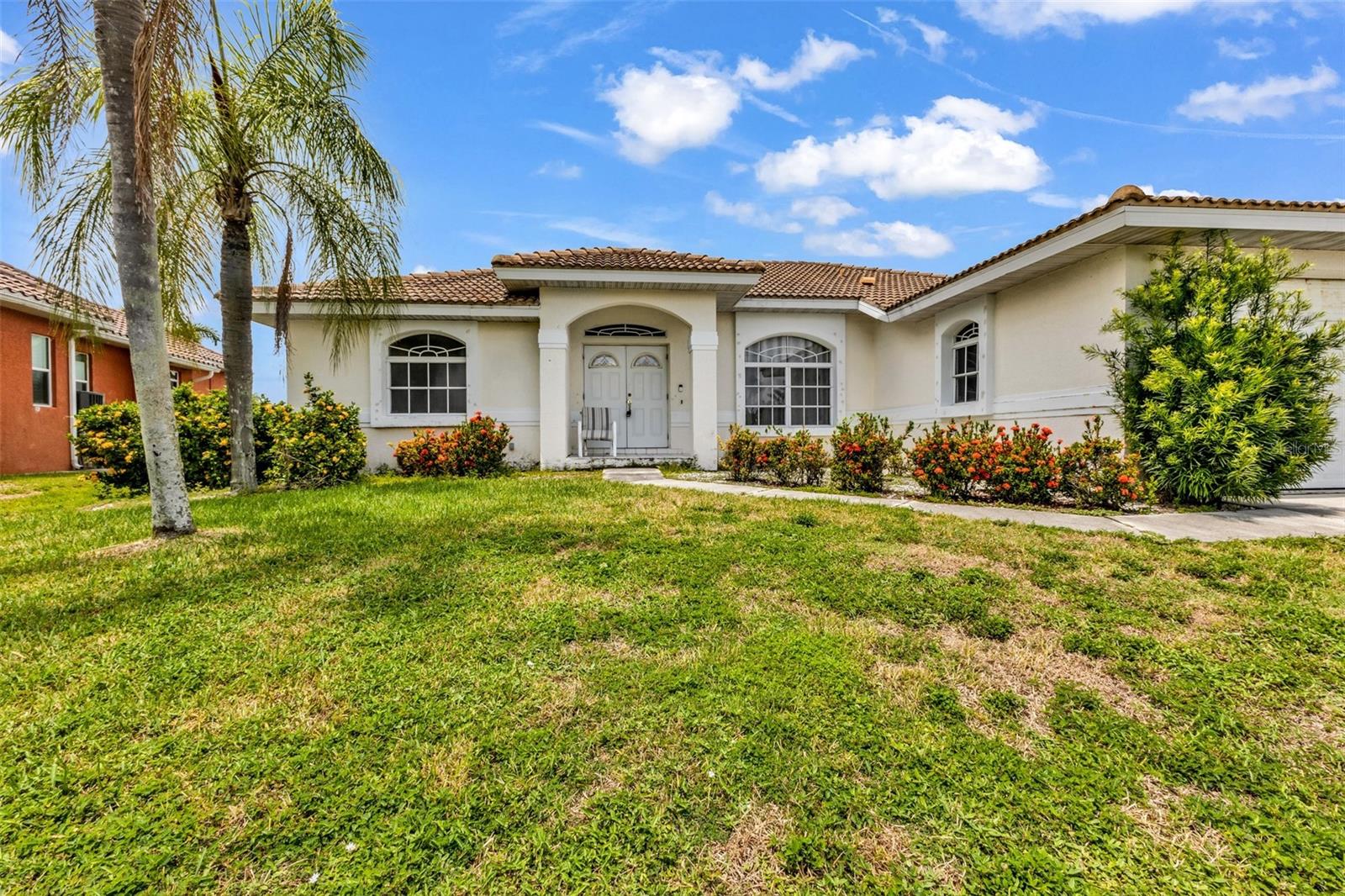 3rd image of 1352 Pine Siskin Dr, Punta Gorda, FL 33950 | MLS# C7529791