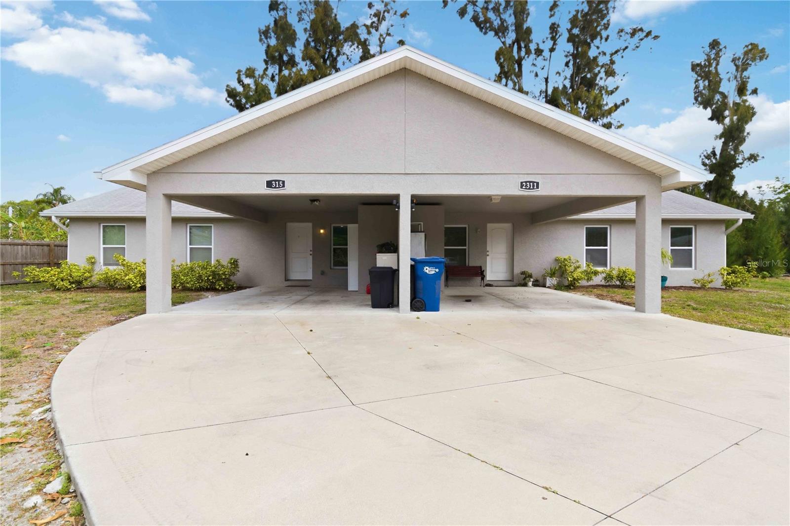 1st image of 2311 54th Avenue Dr W, Bradenton, FL 34207 | MLS# A4703539