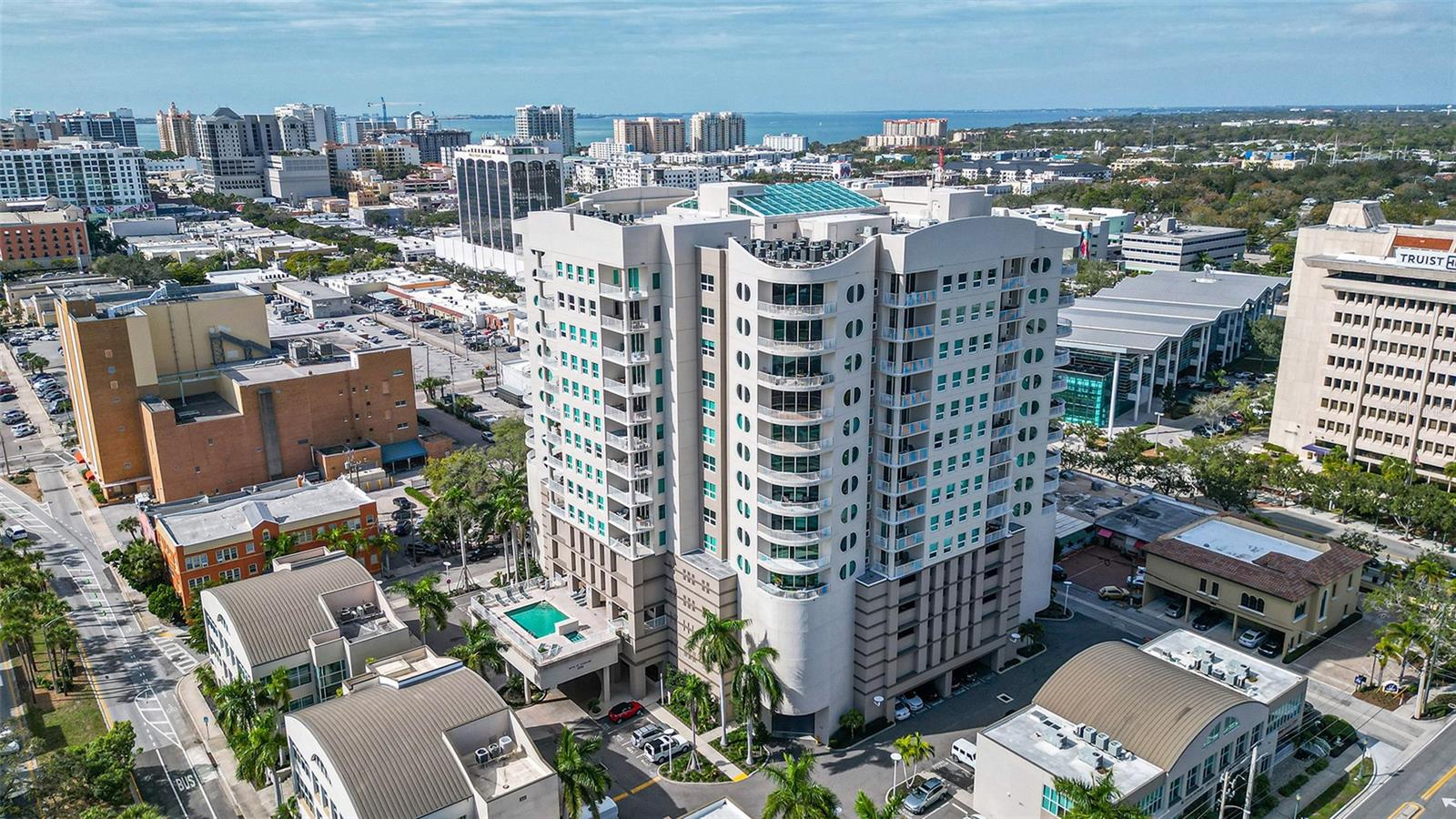 1st image of 1771 Ringling Blvd #1008, Sarasota, FL 34236 | MLS# A4703563