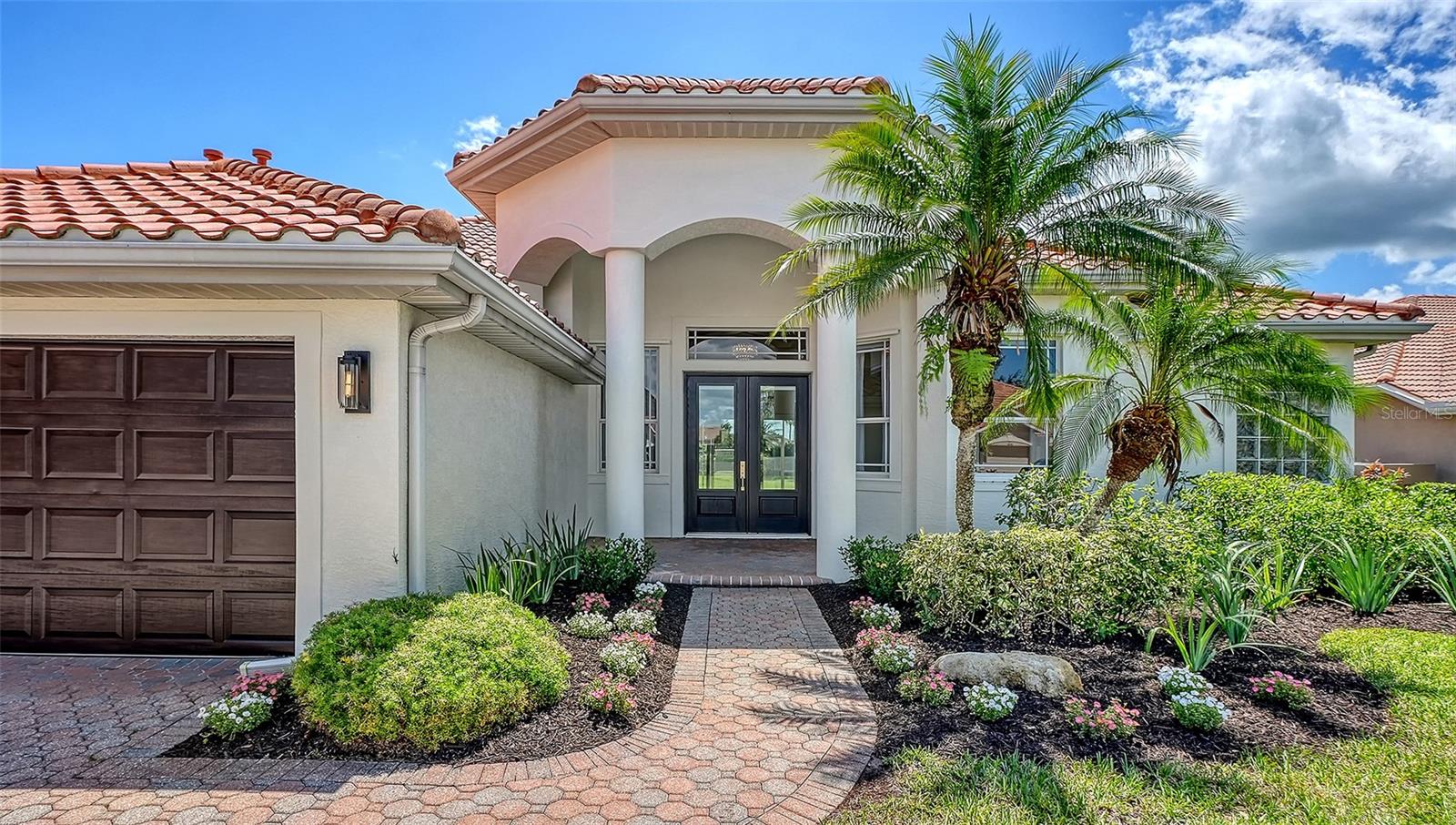 2nd image of 2729 Harvest Dr, Sarasota, FL 34240 | MLS# A4703580