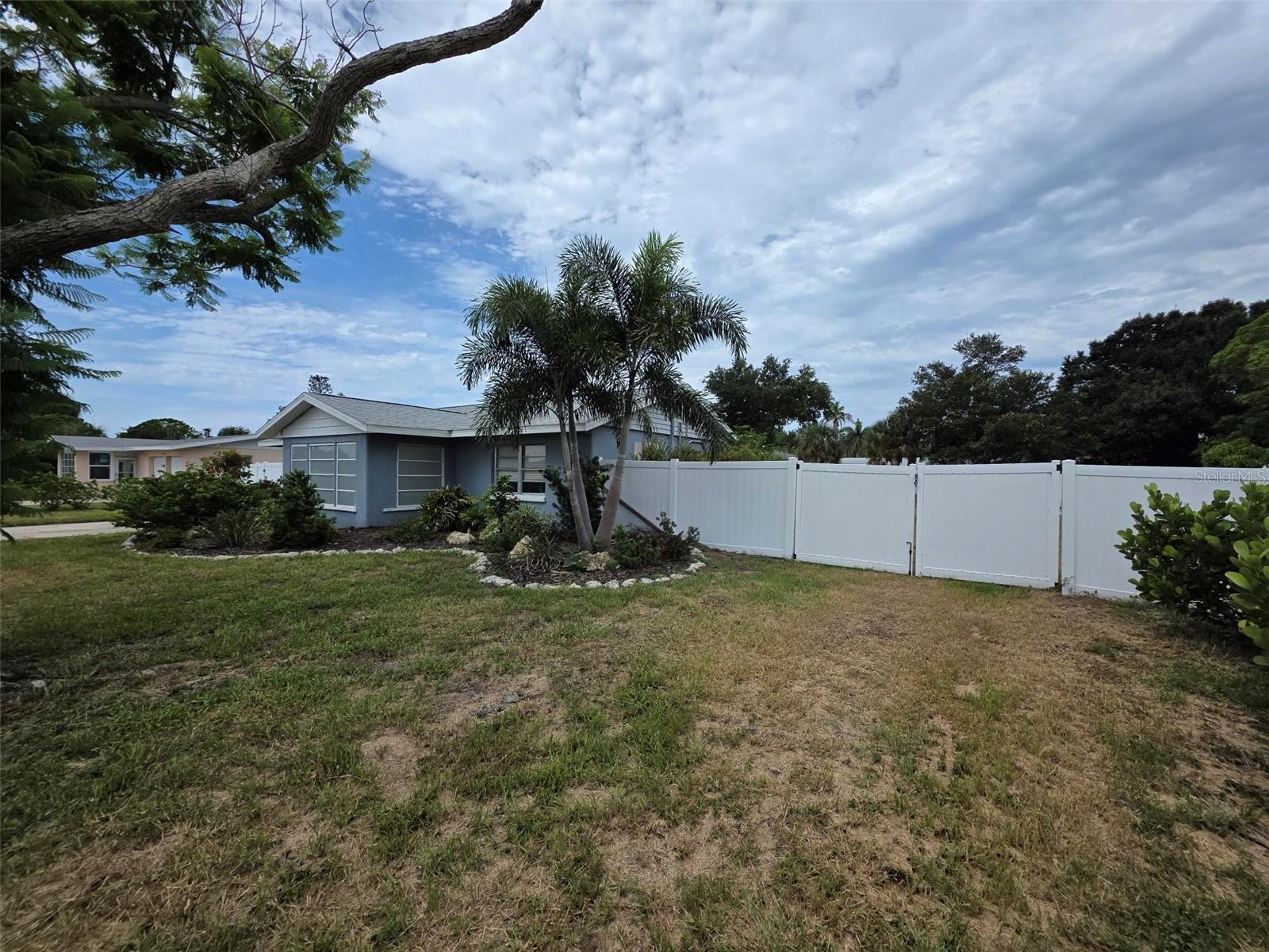 4th image of 6344 Glencoe Ave, Sarasota, FL 34231 | MLS# A4703607