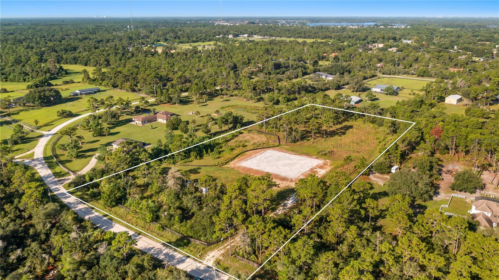 4th image of 2521 Mills Creek Rd, Chuluota, FL 32766 | MLS# G5116720