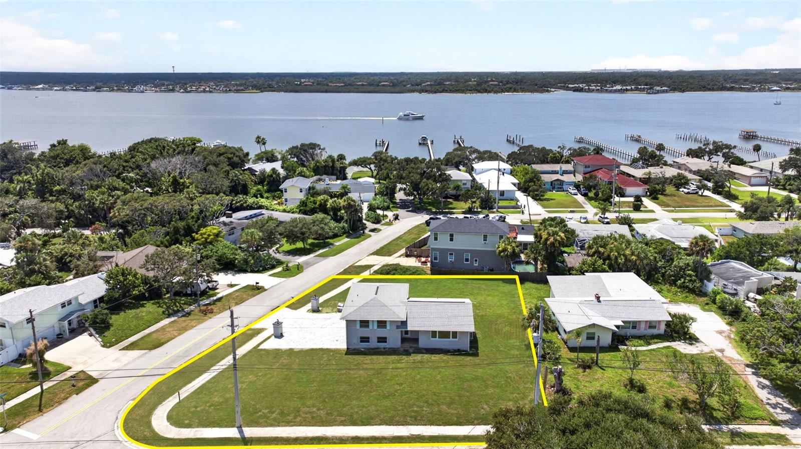 2nd image of 2314 S Peninsula Dr, Daytona Beach, FL 32118 | MLS# V4950857