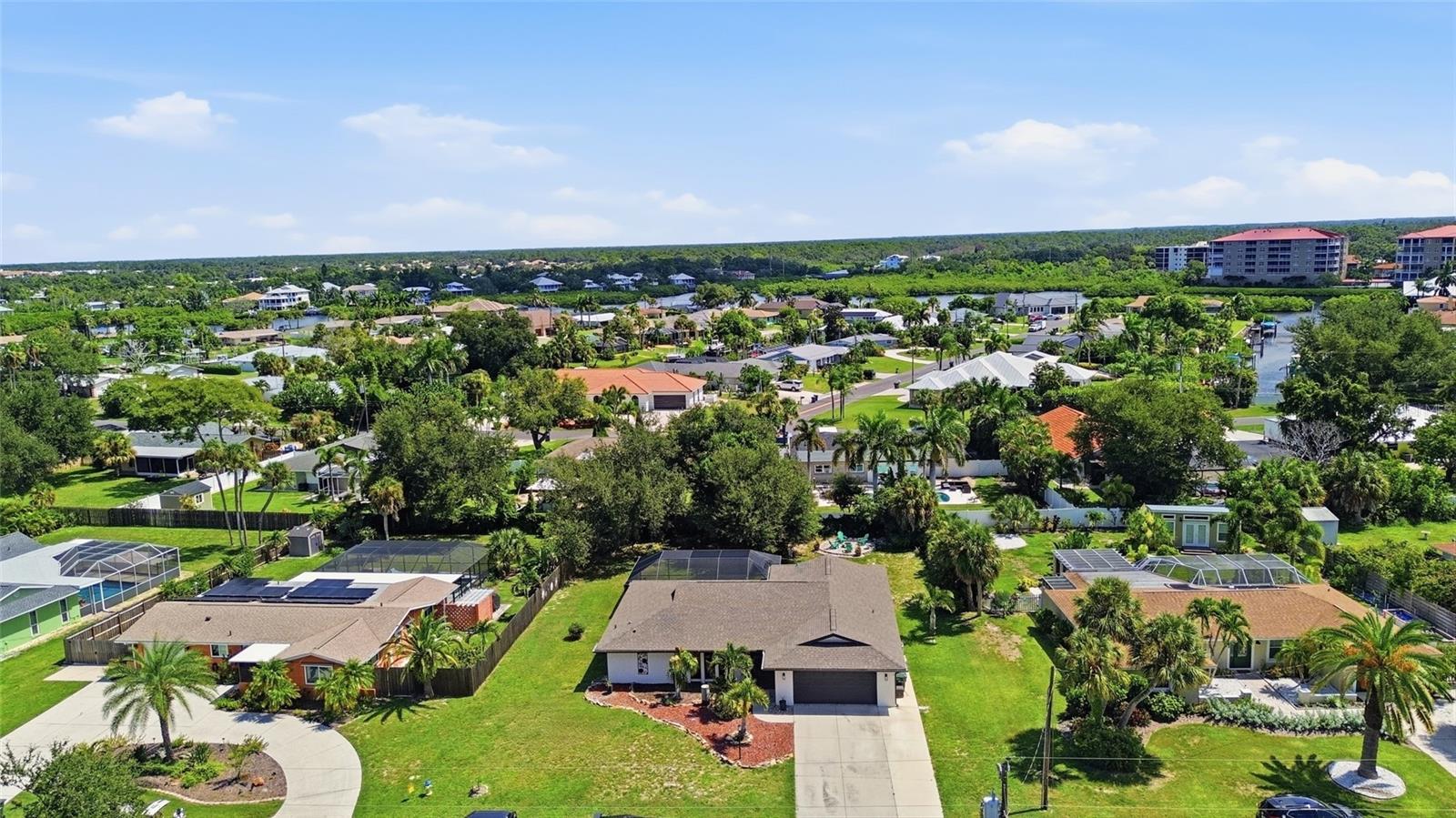 4th image of 432 S Shore Dr, Osprey, FL 34229 | MLS# A4703634