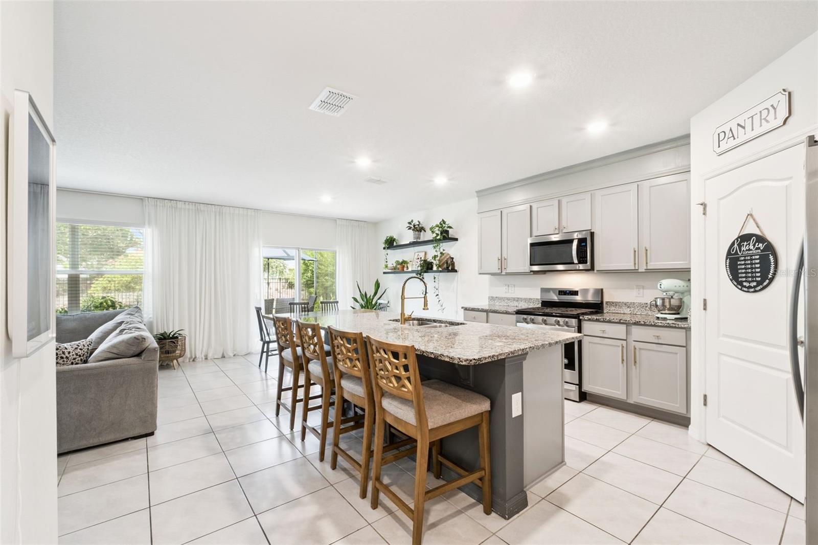 5th image of 181 Lazio Cir, Debary, FL 32713 | MLS# O6435508