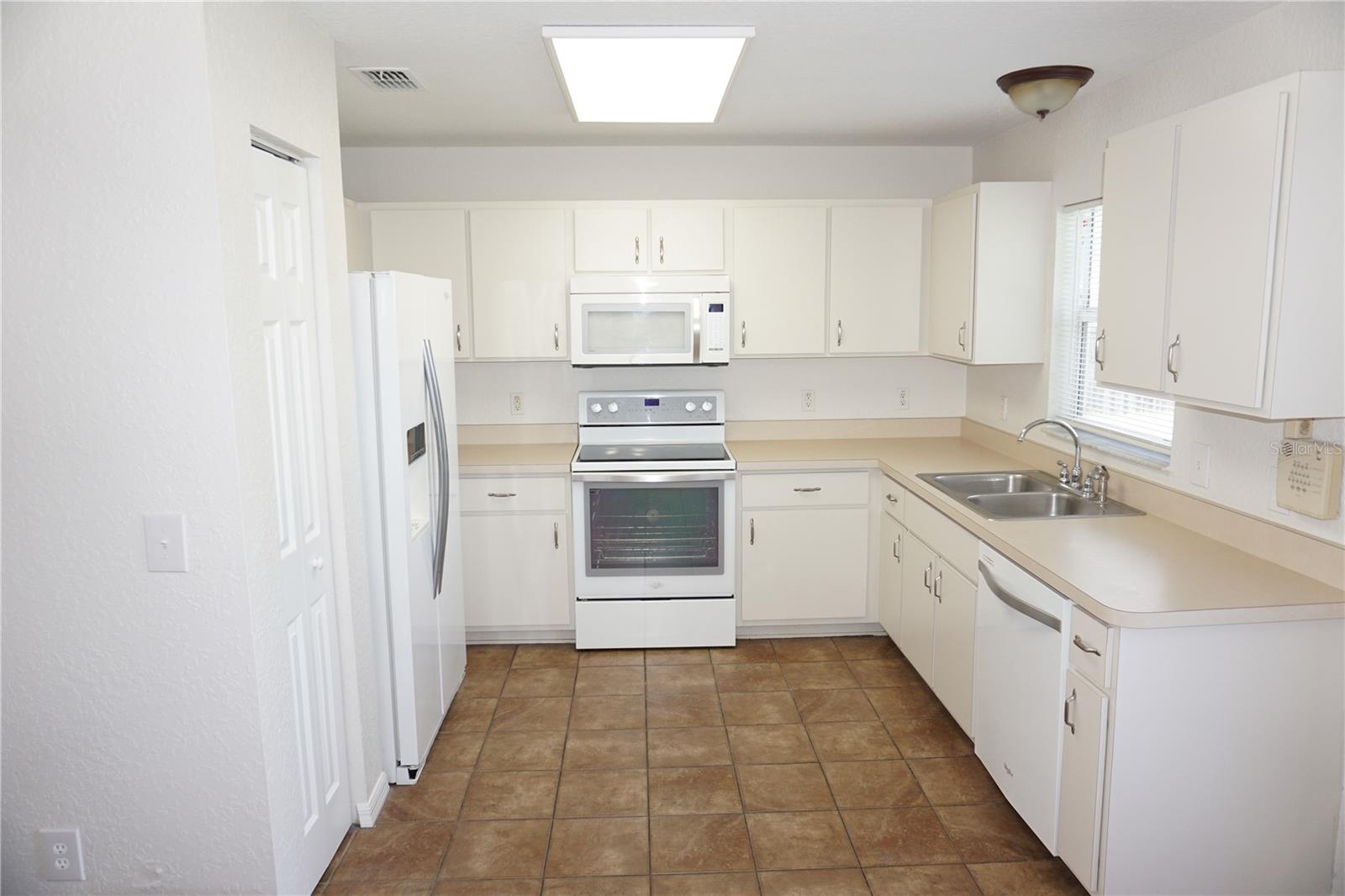 3rd image of 6655 Nw 15Th Ave, Ocala, FL 34475 | MLS# OM730847