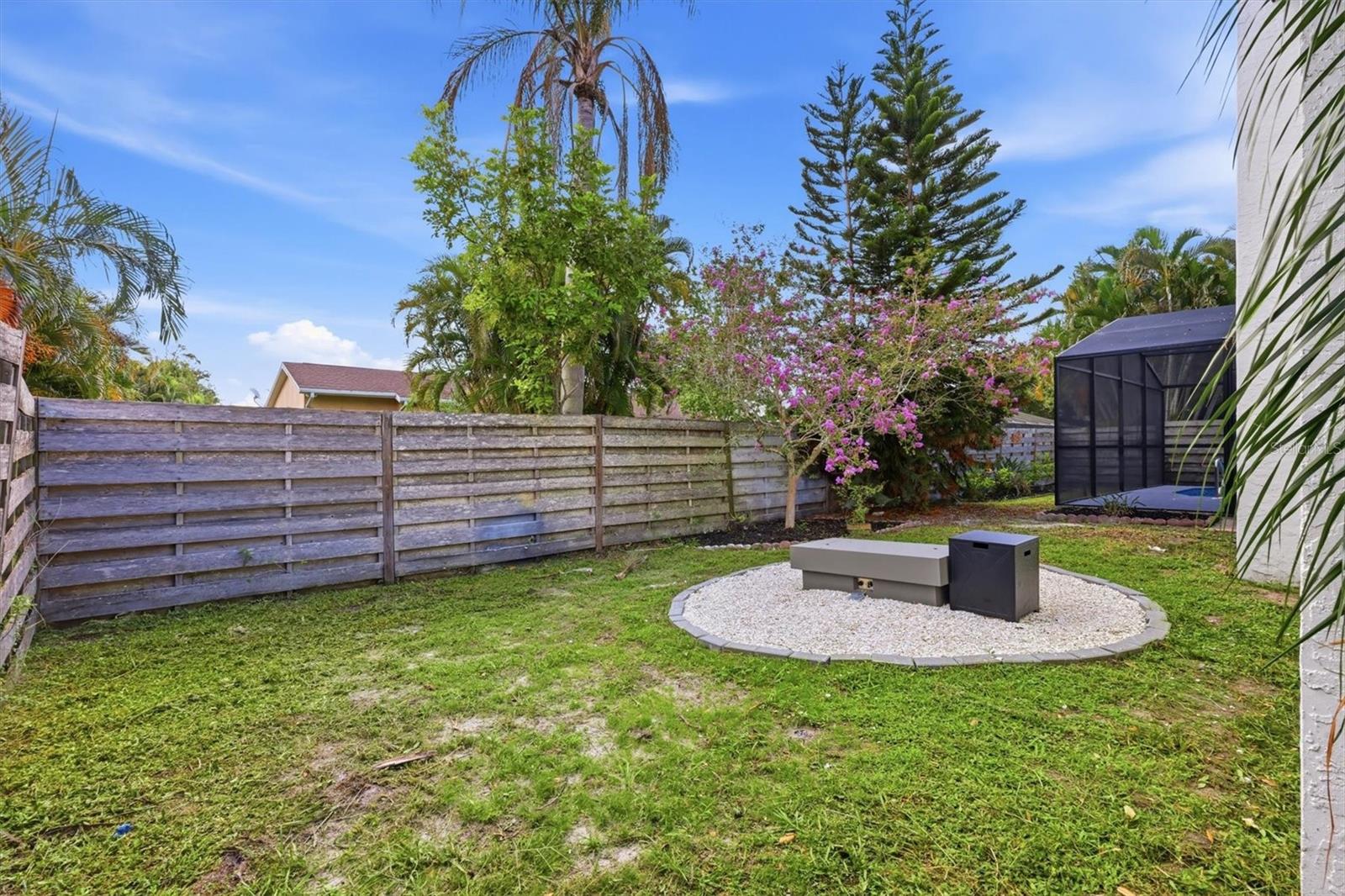 3rd image of 6909 9Th Ct E, Sarasota, FL 34243 | MLS# N6145444