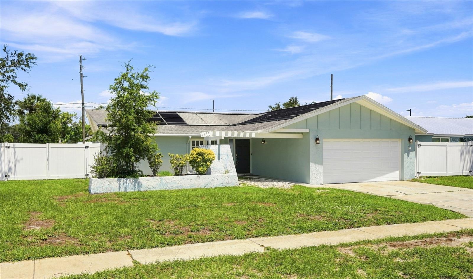 2nd image of 13691 Serena Dr, Largo, FL 33774 | MLS# TB8541238