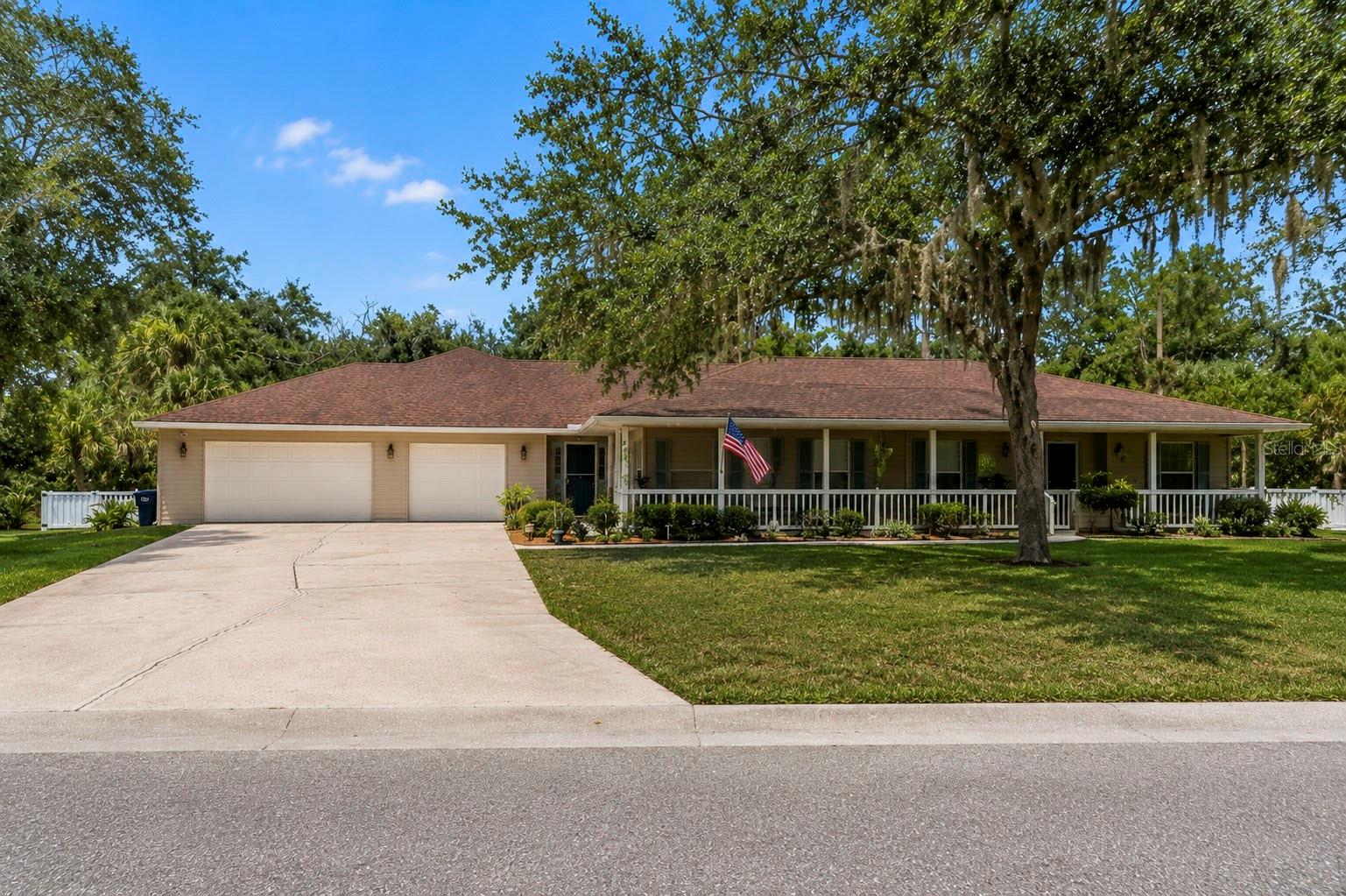 1st image of 608 Woodview Wy, Bradenton, FL 34212 | MLS# A4703699