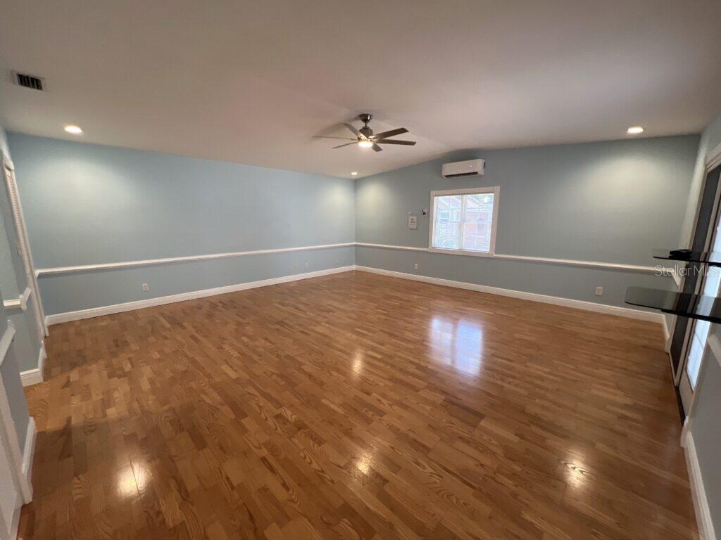 59th image of 146 Giralda Blvd Ne, St Petersburg, FL 33704 | MLS# O6435648
