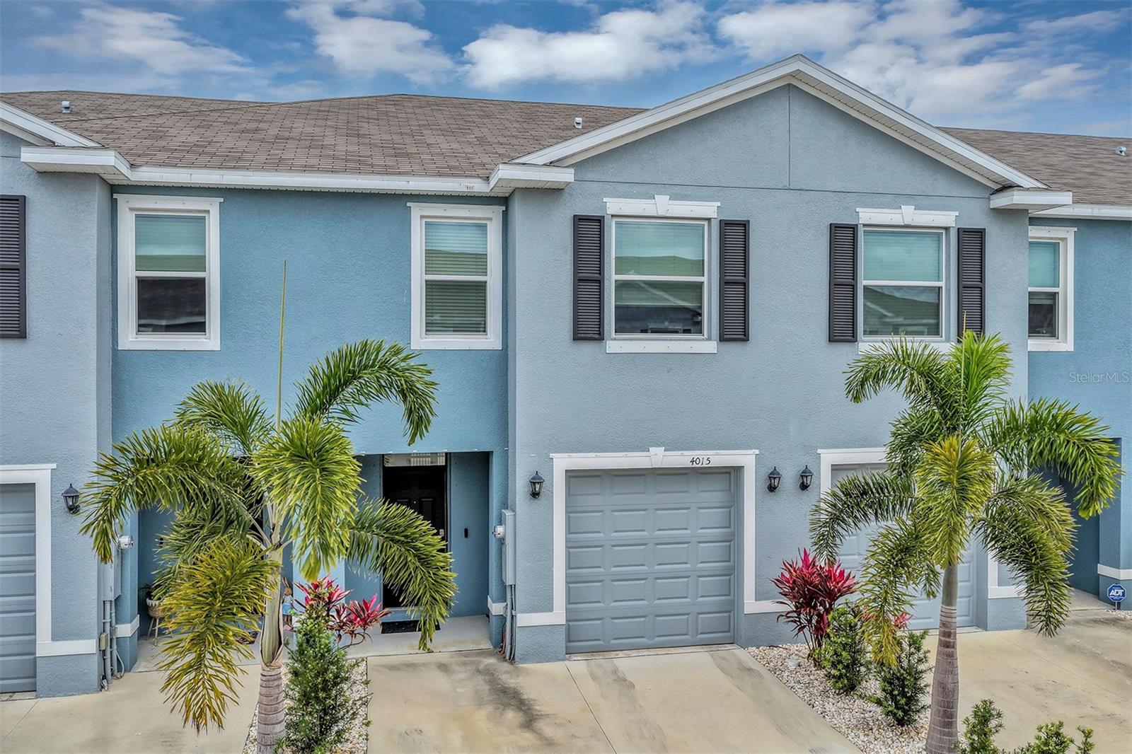 1st image of 4015 Blue Banks Ln, Bradenton, FL 34208 | MLS# O6435711