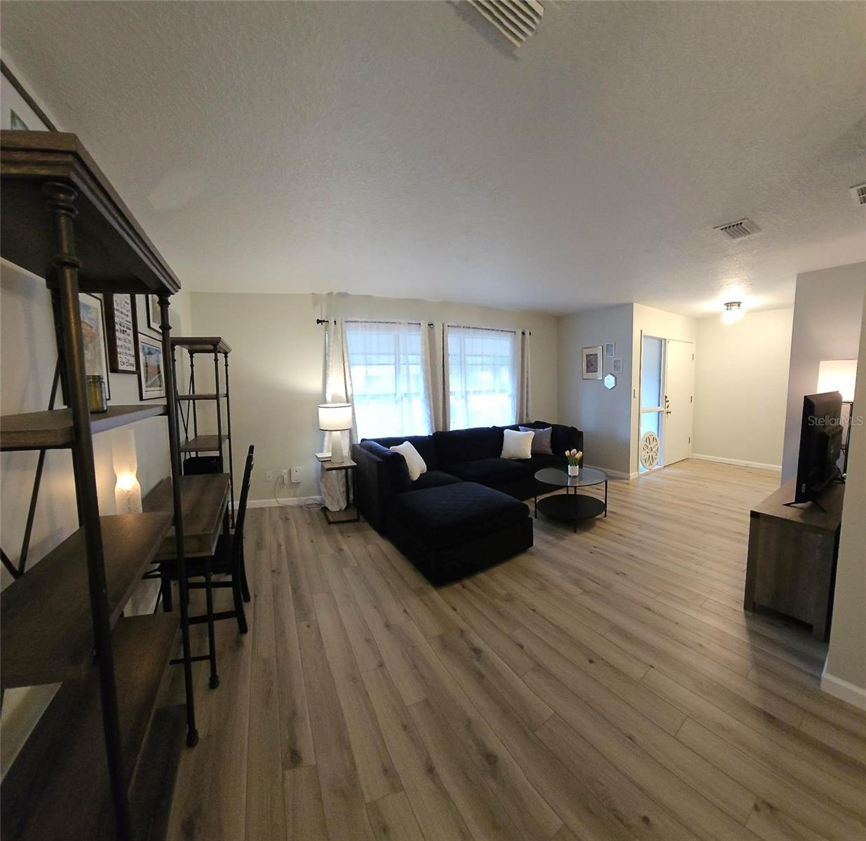 4th image of 819 Walnut Pl, Altamonte Springs, FL 32701 | MLS# O6435729