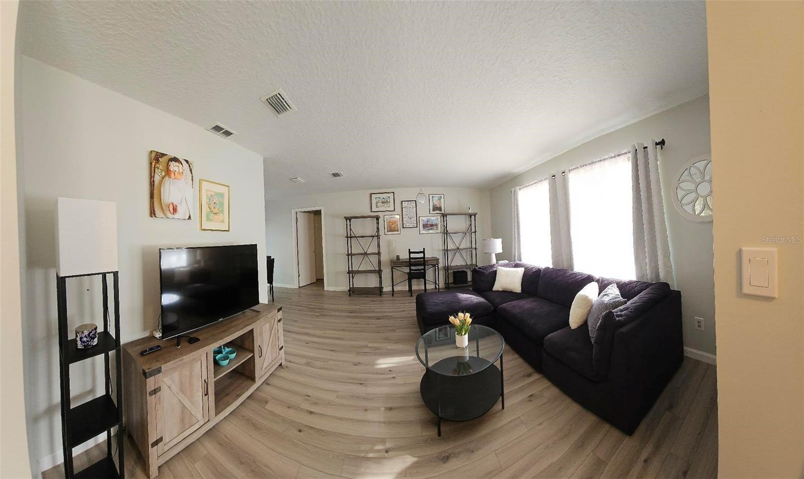 3rd image of 819 Walnut Pl, Altamonte Springs, FL 32701 | MLS# O6435729