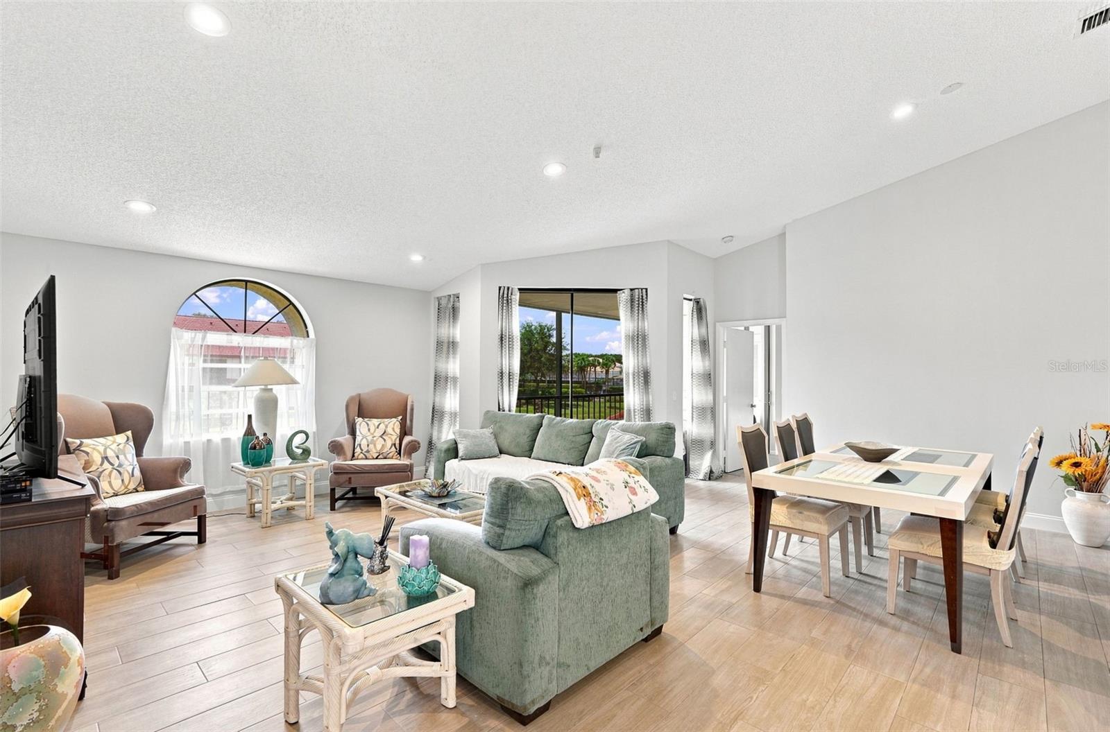 5th image of 5196 Europa Dr #F, Boynton Beach, FL 33437 | MLS# O6435740