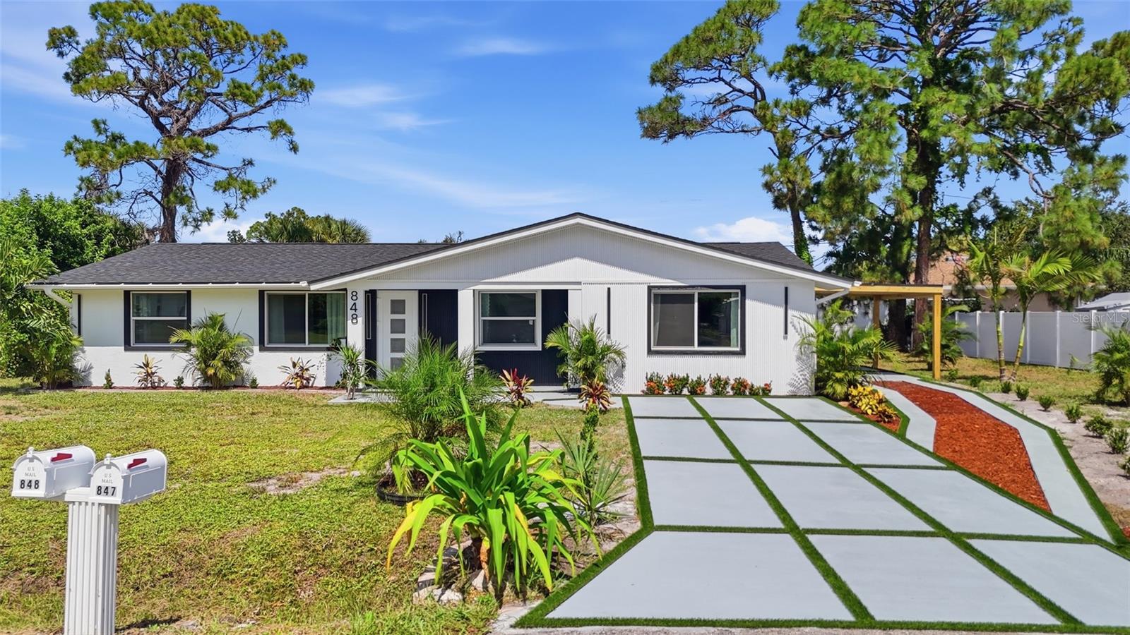 1st image of 848 Olympia Rd, Venice, FL 34293 | MLS# TB8541408