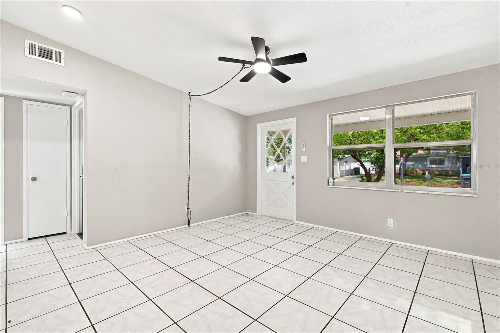 5th image of 10923 109Th Wy, Seminole, FL 33778 | MLS# TB8541422