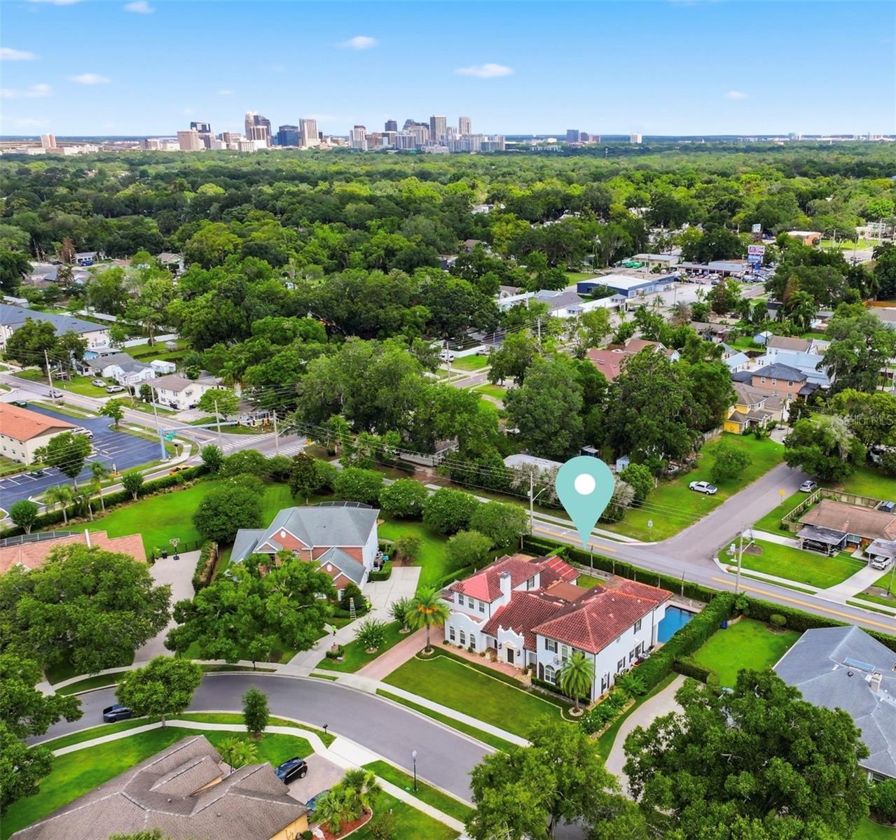 3rd image of 2537 Stoneview Rd, Orlando, FL 32806 | MLS# O6435770