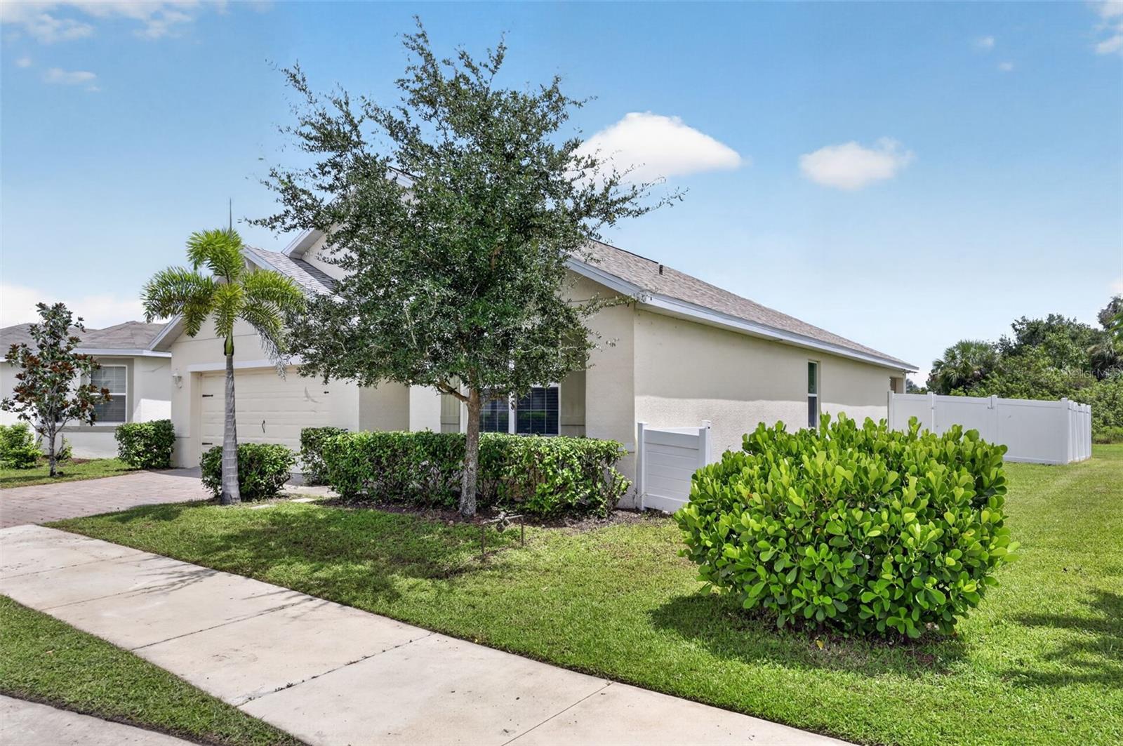 4th image of 5437 Shell Mound Cir, Punta Gorda, FL 33982 | MLS# C7529873