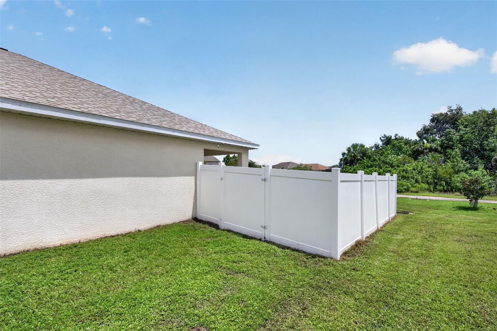 5th image of 5437 Shell Mound Cir, Punta Gorda, FL 33982 | MLS# C7529873