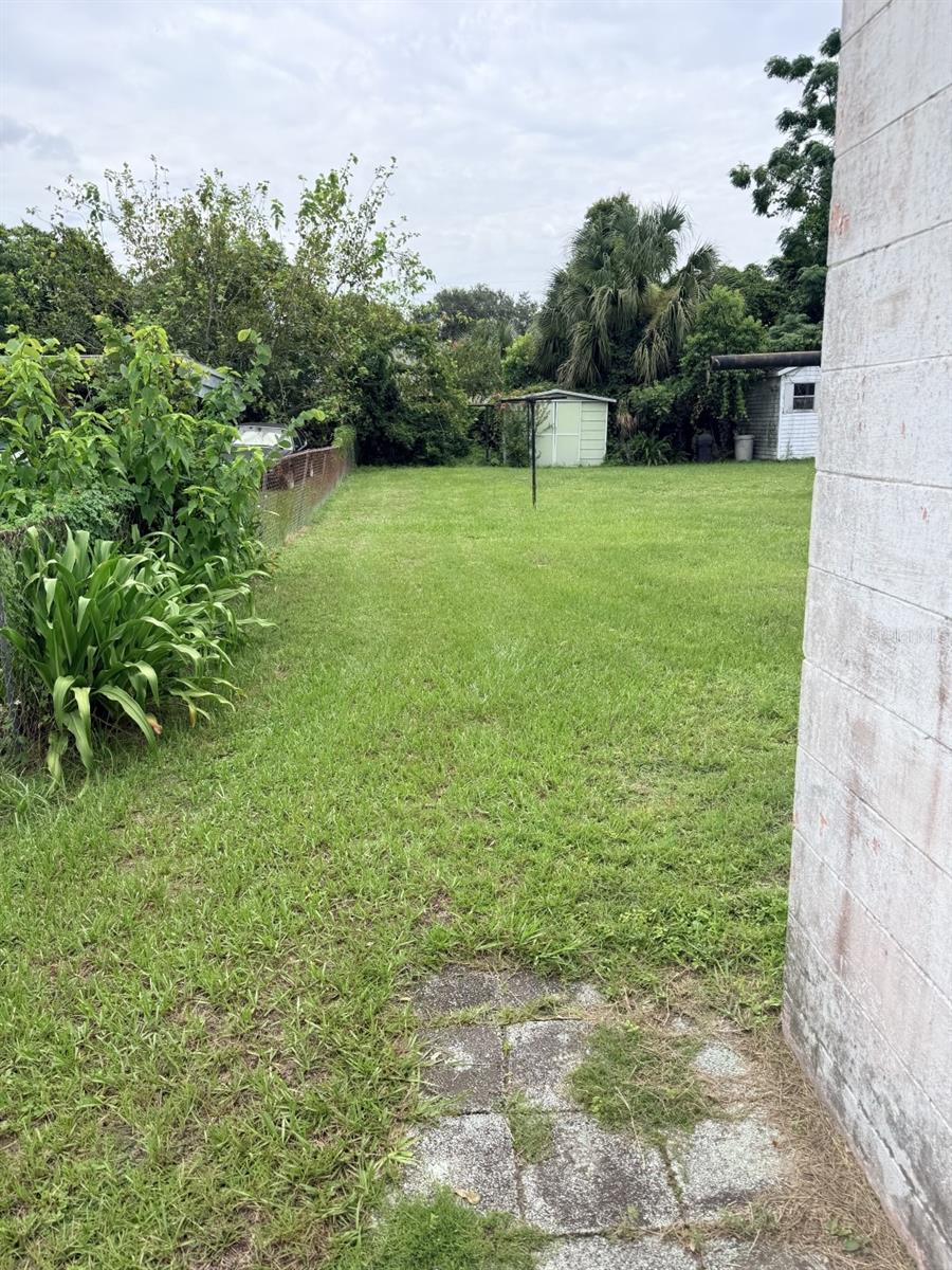 4th image of 2709 S Shine Ave, Orlando, FL 32806 | MLS# TB8541471