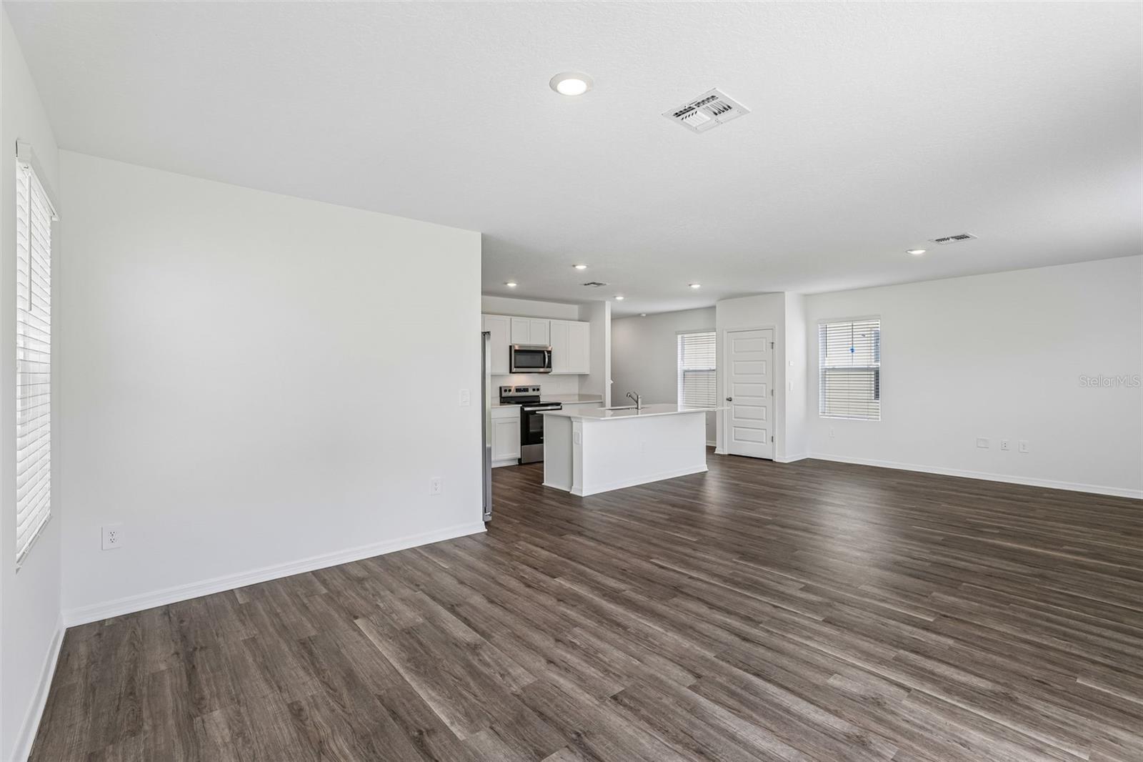 5th image of 4074 Limeklin Falls Loop, Davenport, FL 33837 | MLS# O6435840