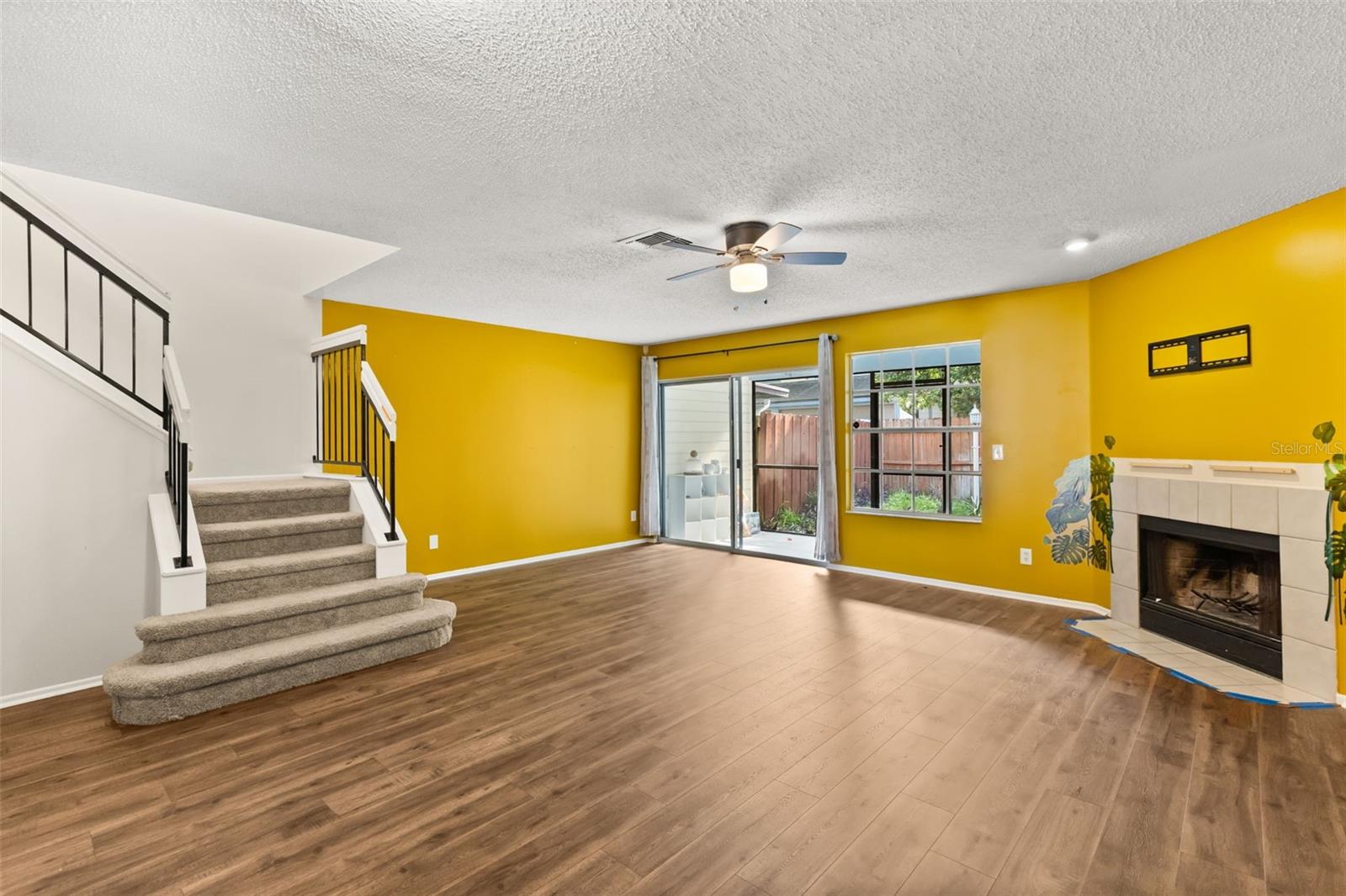 3rd image of 2776 Lancaster Ct, Apopka, FL 32703 | MLS# O6435850