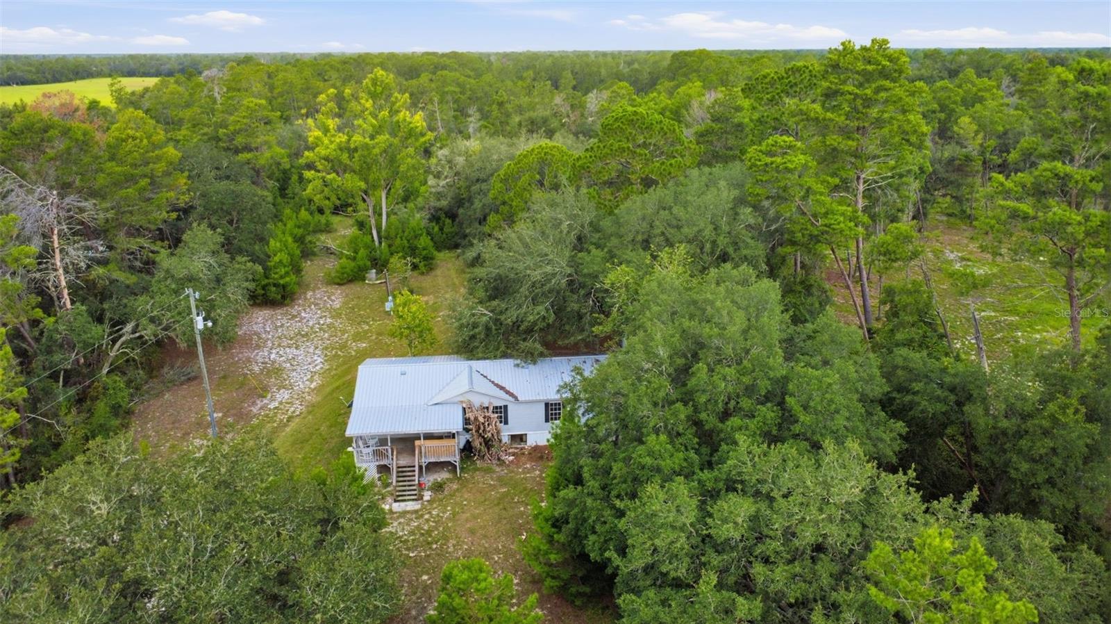 3rd image of 39913 Swift Rd, Eustis, FL 32736 | MLS# OM730905
