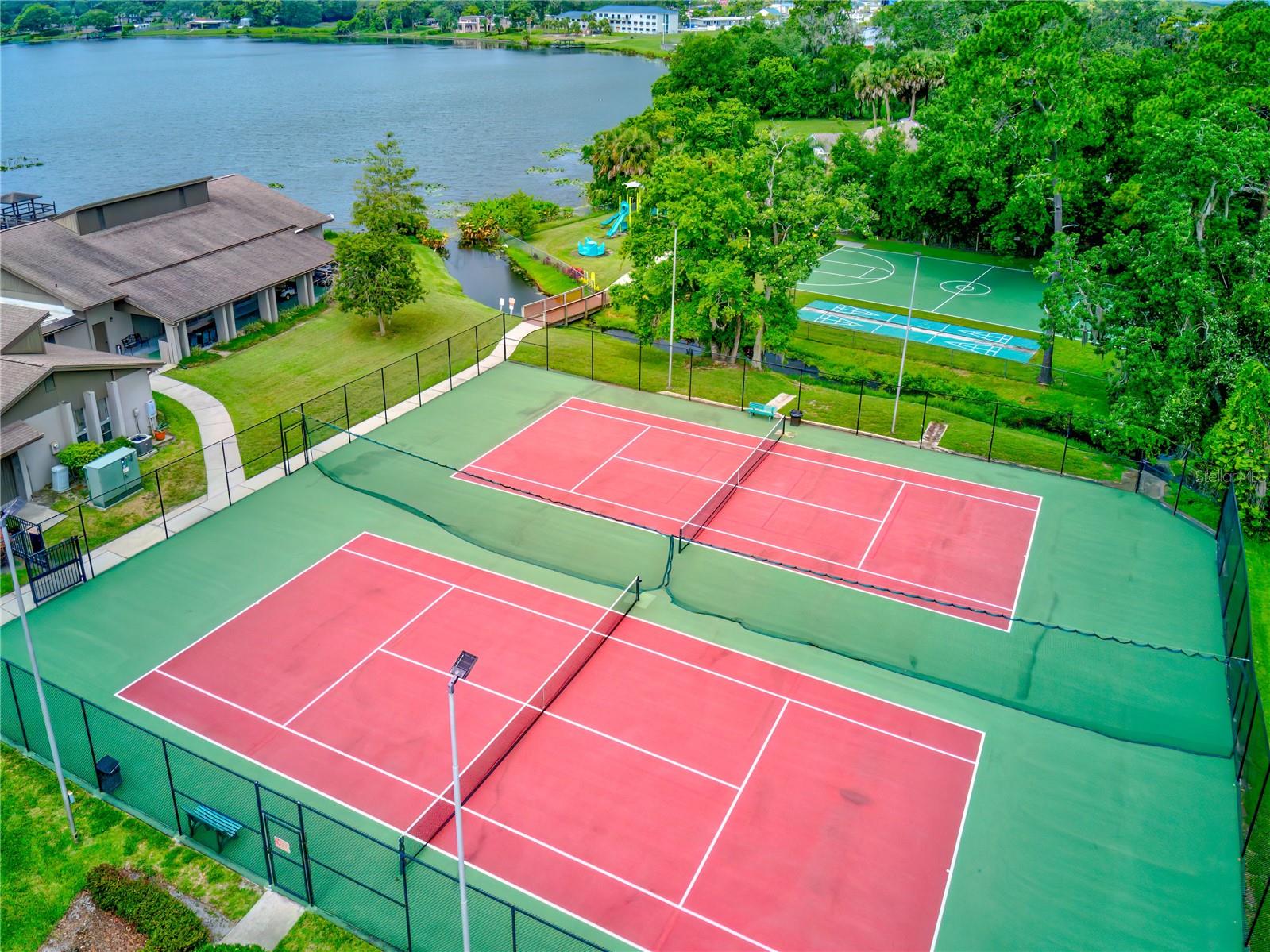 15th image of 661 Woodridge Dr, Fern Park, FL 32730 | MLS# O6435854