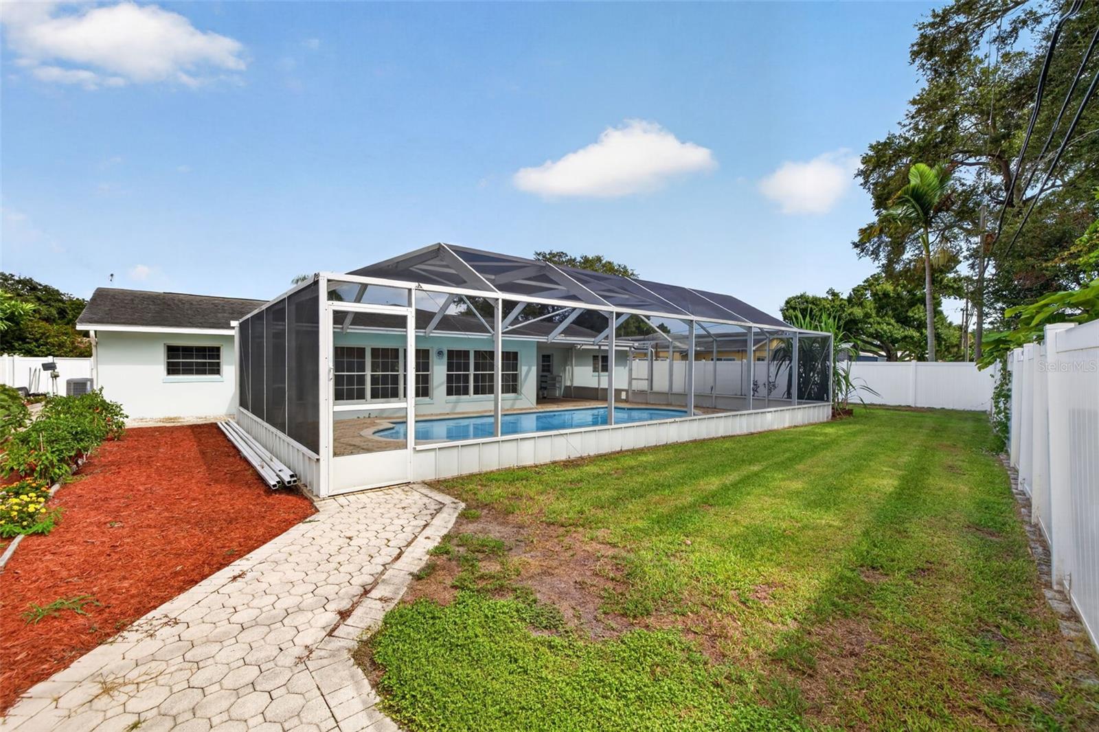 27th image of 2772 64th St N, St Petersburg, FL 33710 | MLS# TB8541536