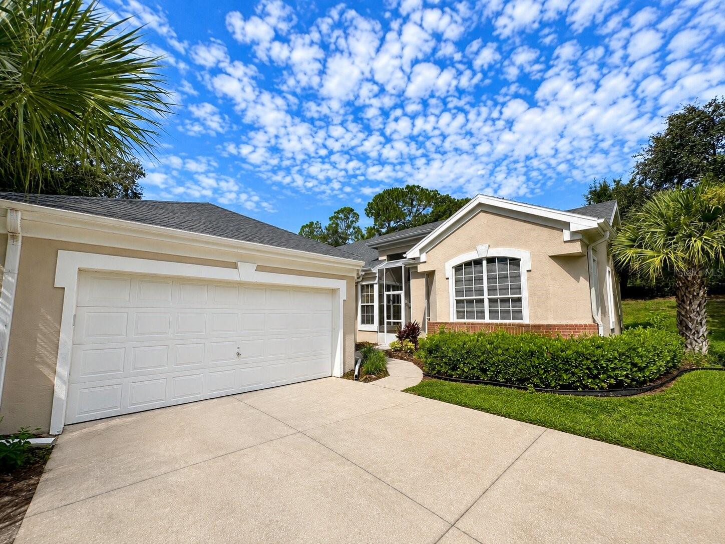 1st image of 39905 Bayview Dr, Lady Lake, FL 32159 | MLS# G5116821