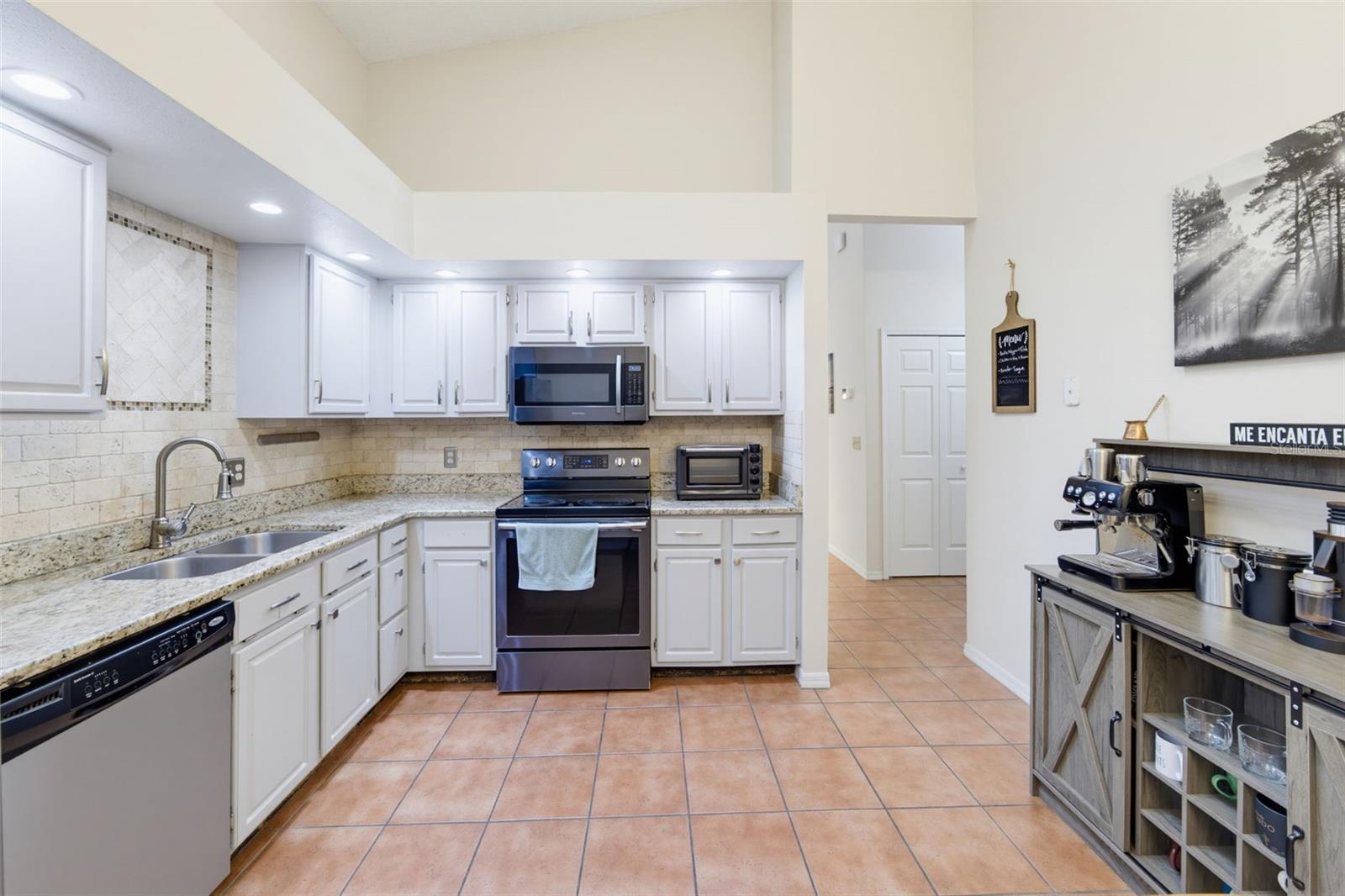 5th image of 285 Shrike Ct, Altamonte Springs, FL 32701 | MLS# O6435865