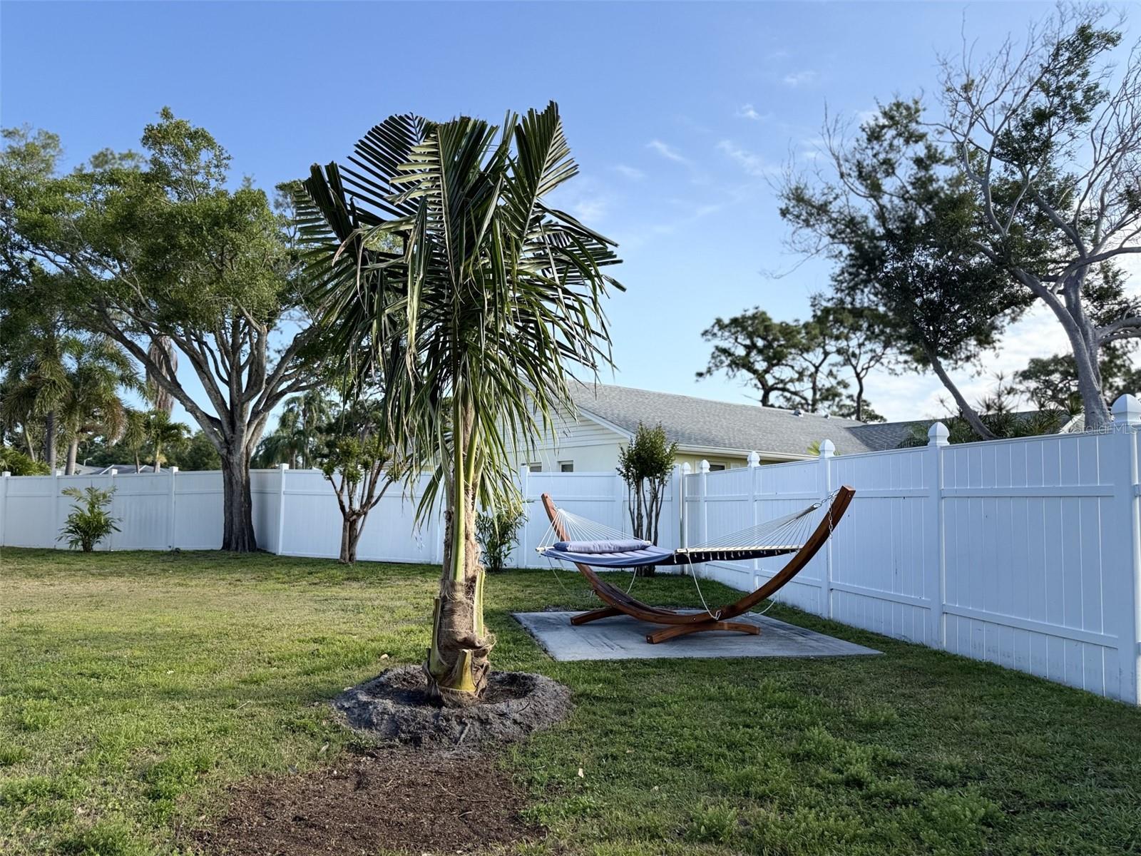 32nd image of 10026 83rd Cir, Seminole, FL 33777 | MLS# TB8541542