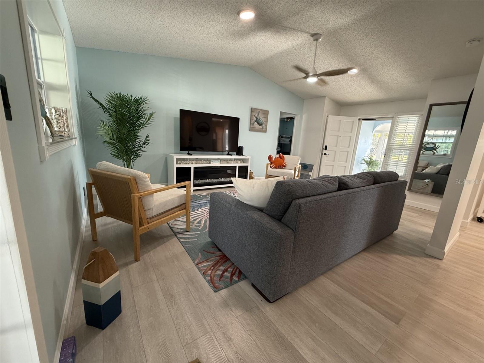 3rd image of 10026 83Rd Cir, Seminole, FL 33777 | MLS# TB8541542
