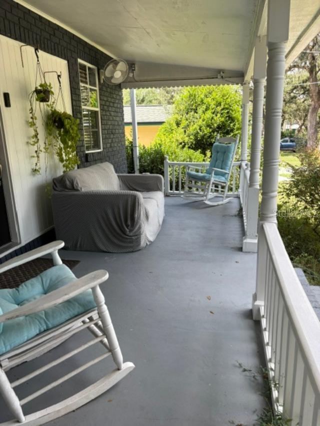 5th image of 11710 North Dr, Tampa, FL 33617 | MLS# TB8541547